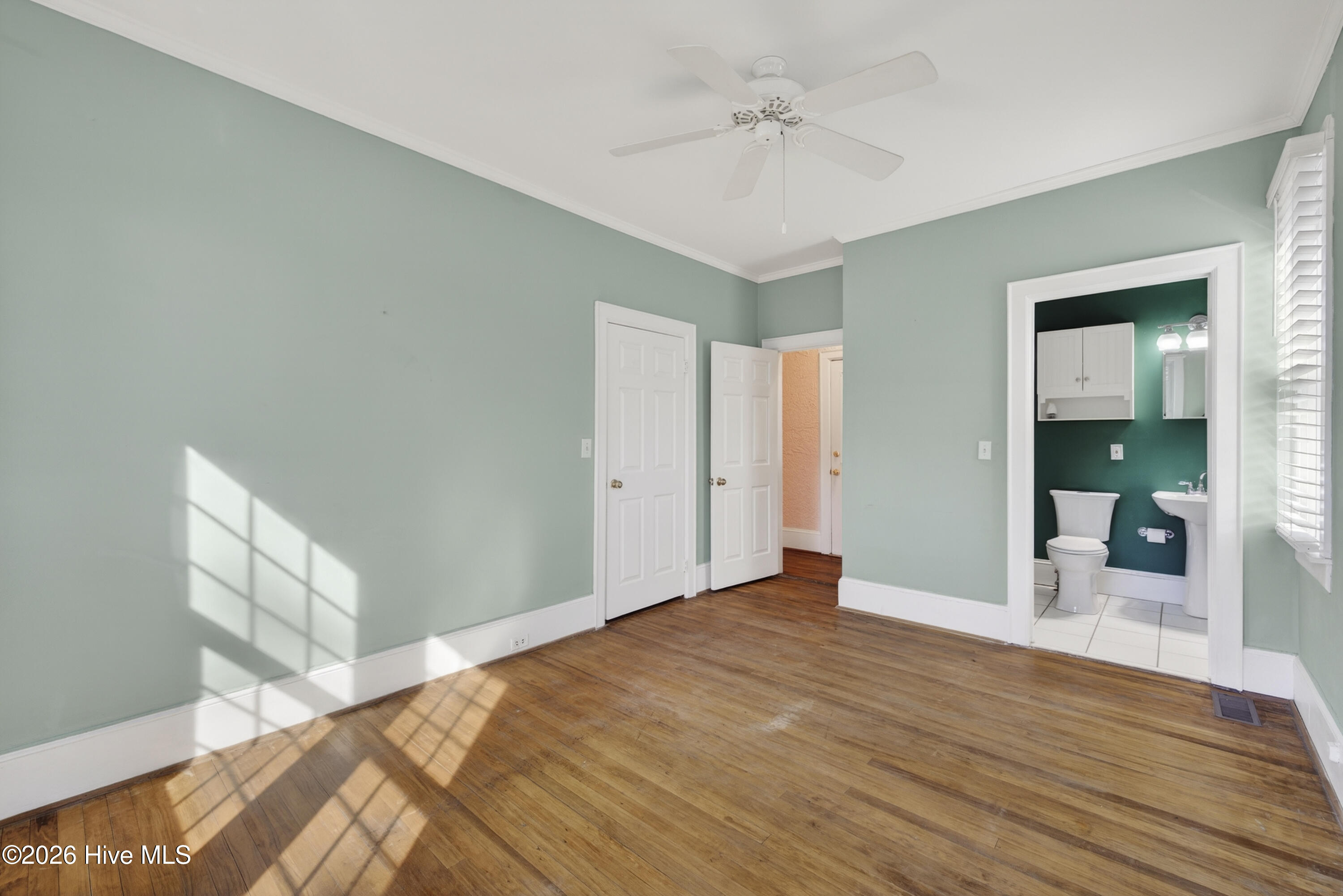 100540787 | Photo 22