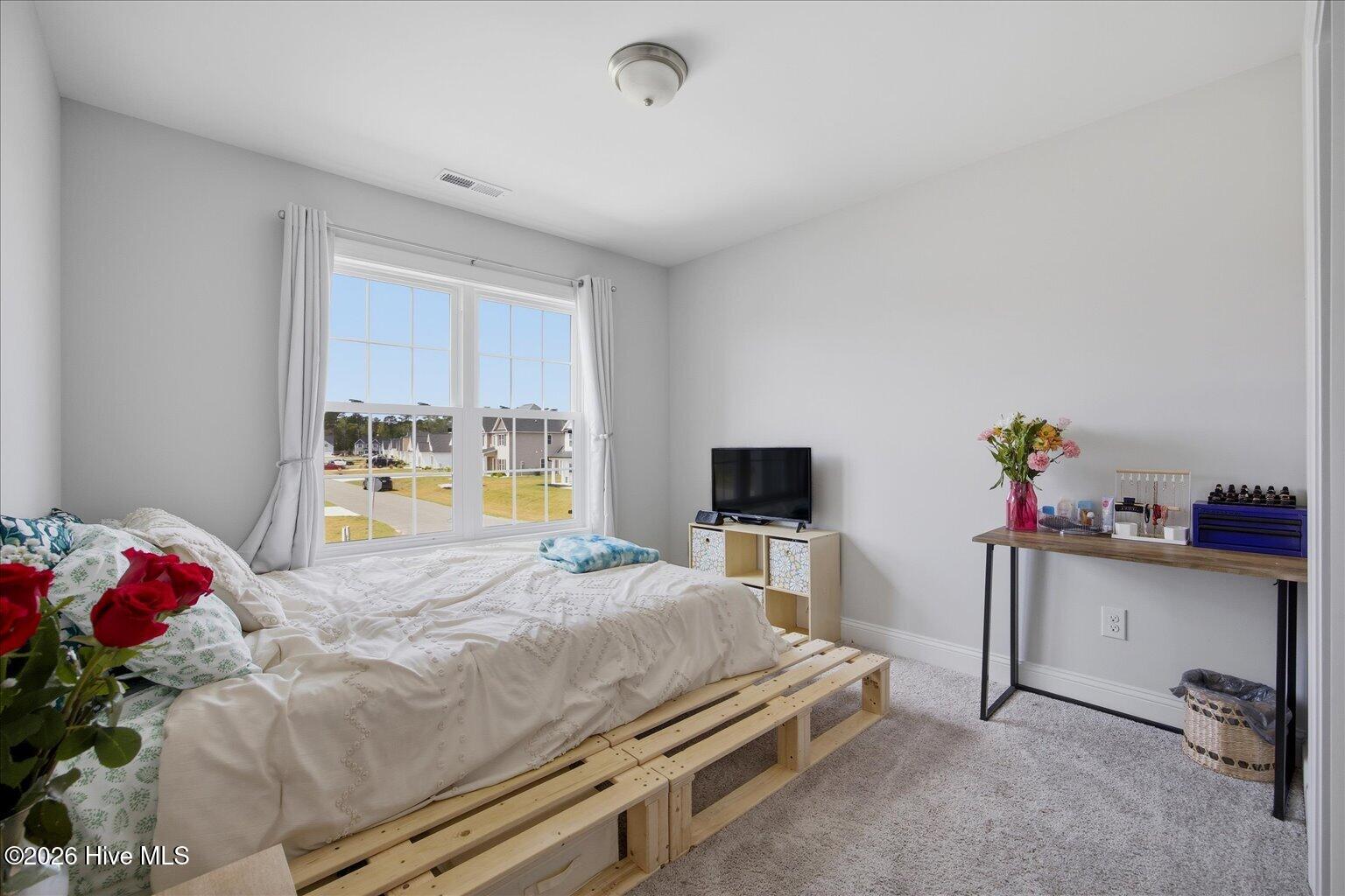 100564779 | Photo 42