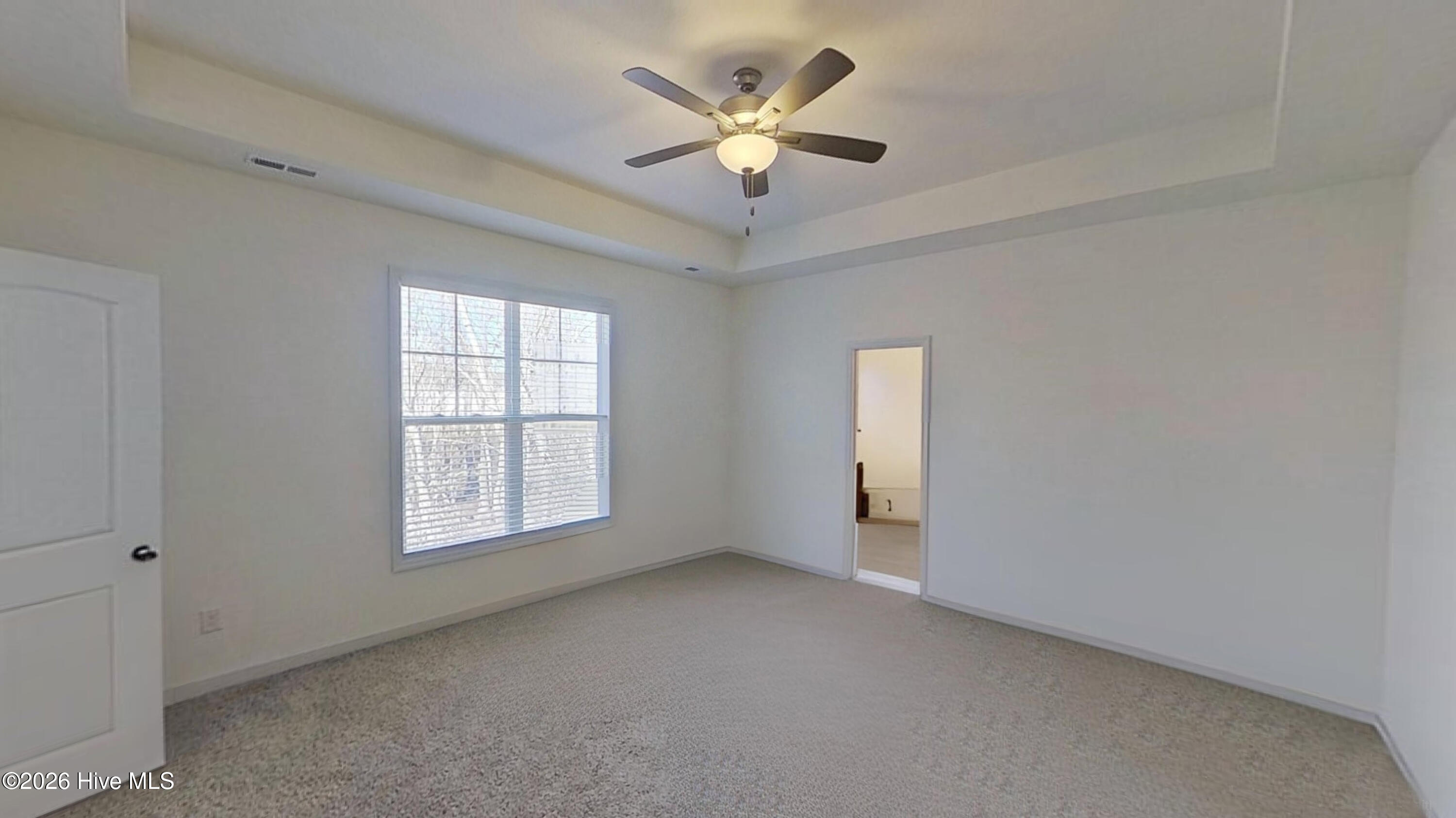 100567231 | Photo 13