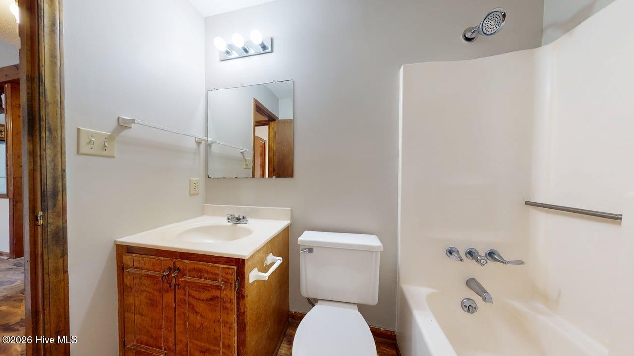 100550720 | Photo 16