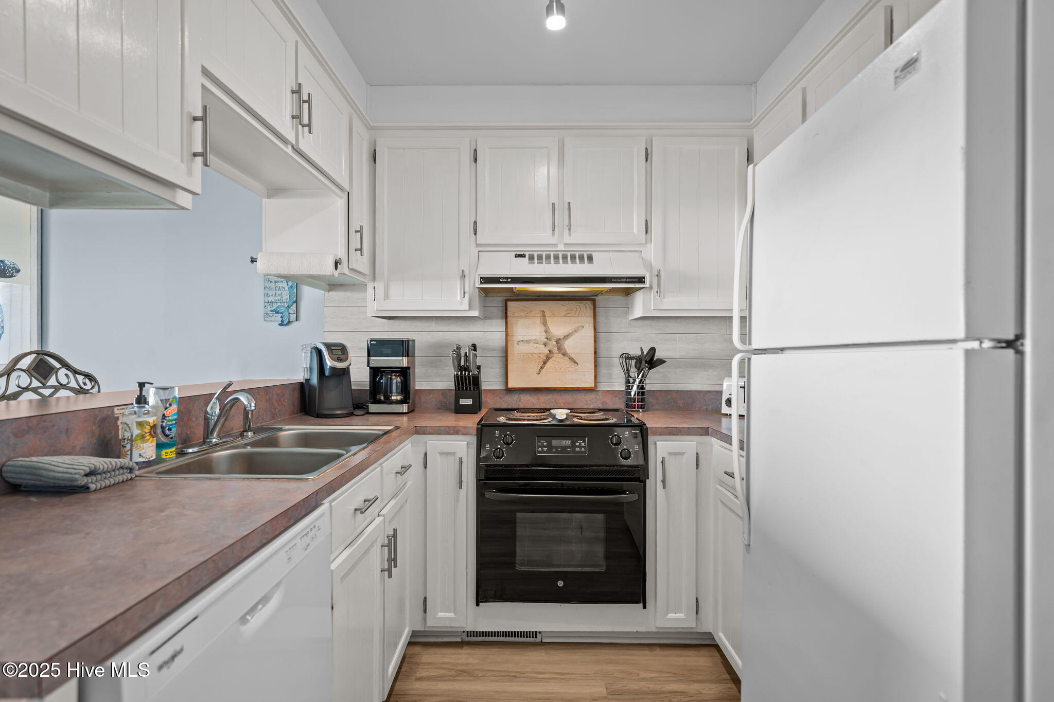 100528366 | Photo 24