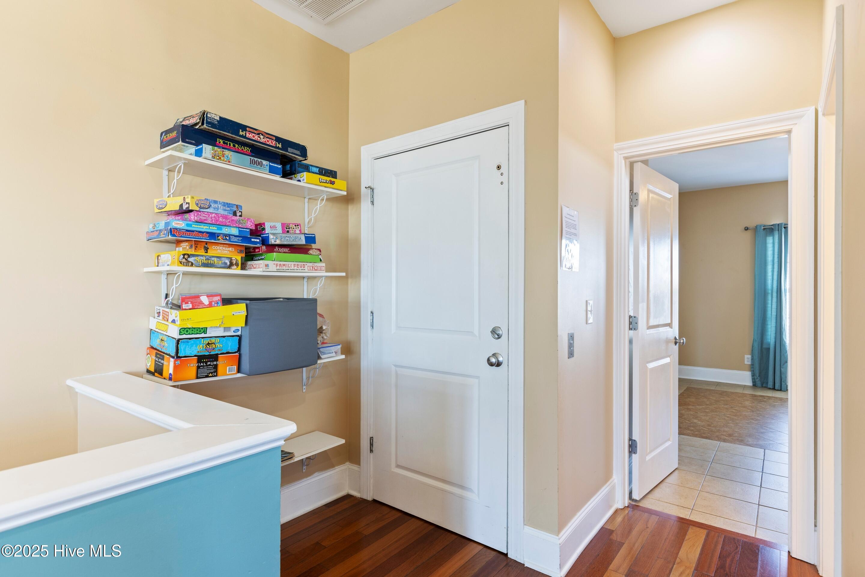 100546676 | Photo 21