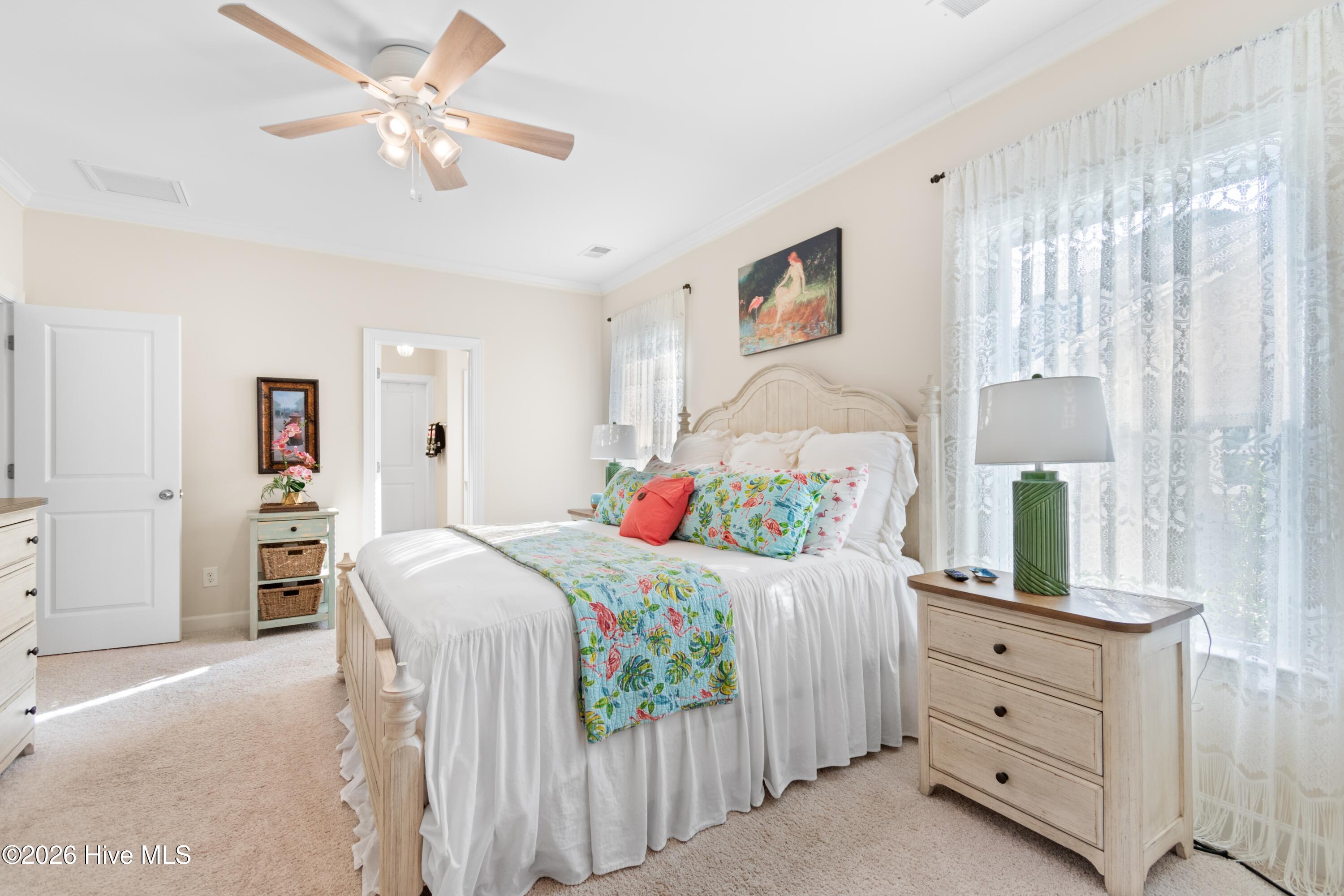 100561592 | Photo 22