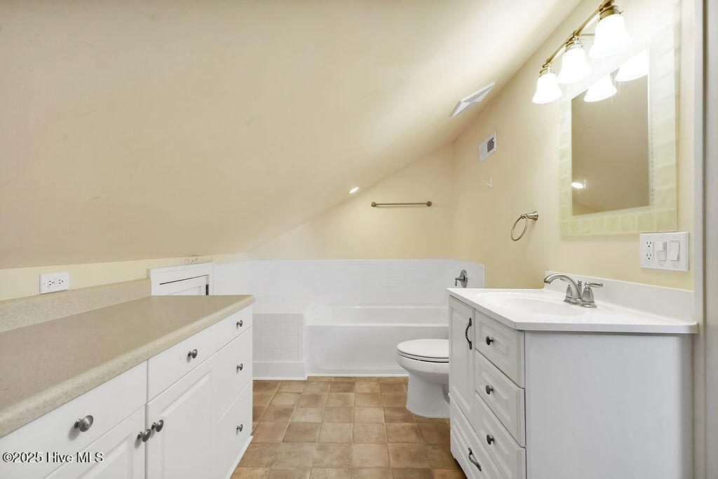 100544482 | Photo 32