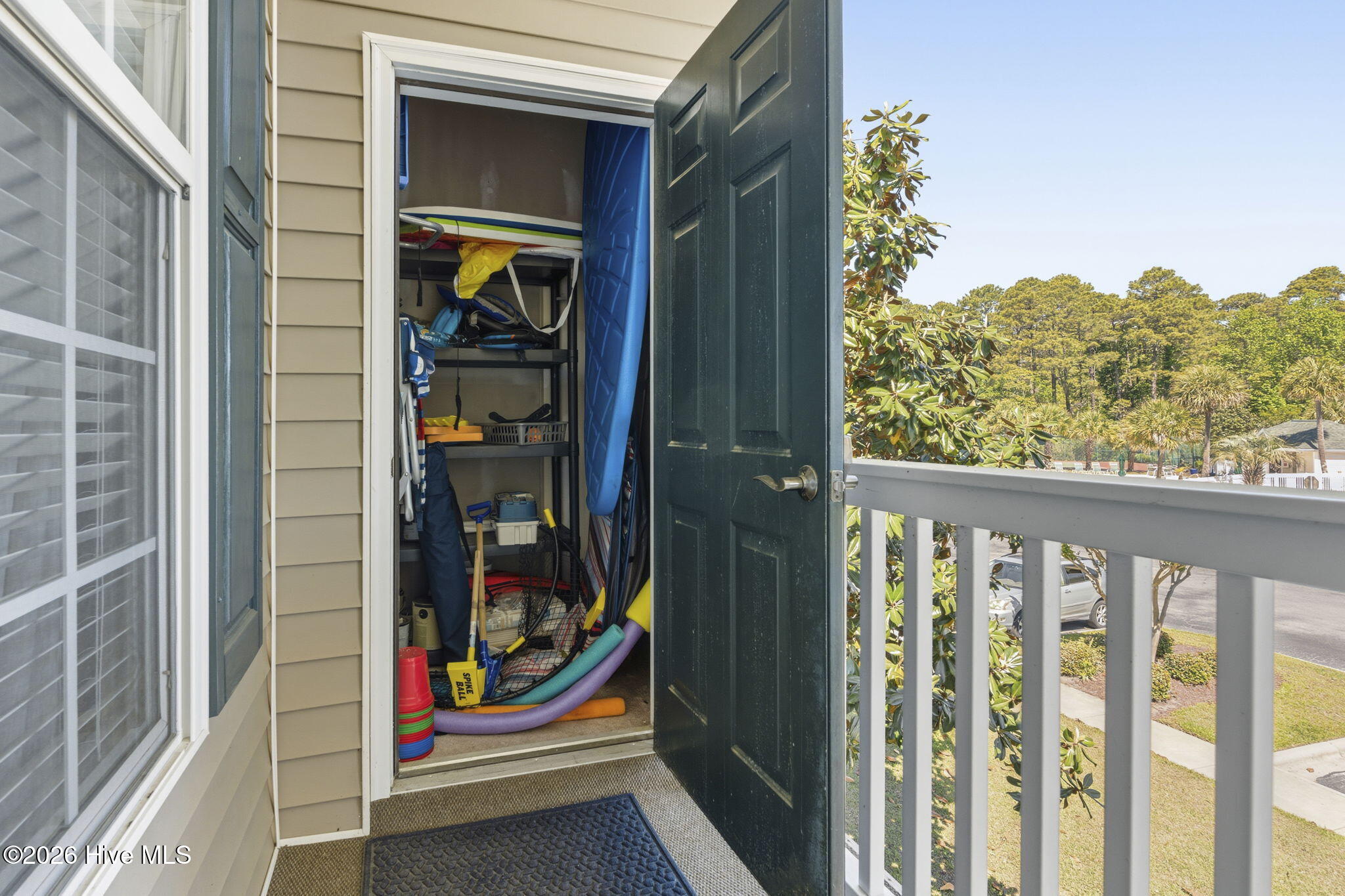 100569052 | Photo 32