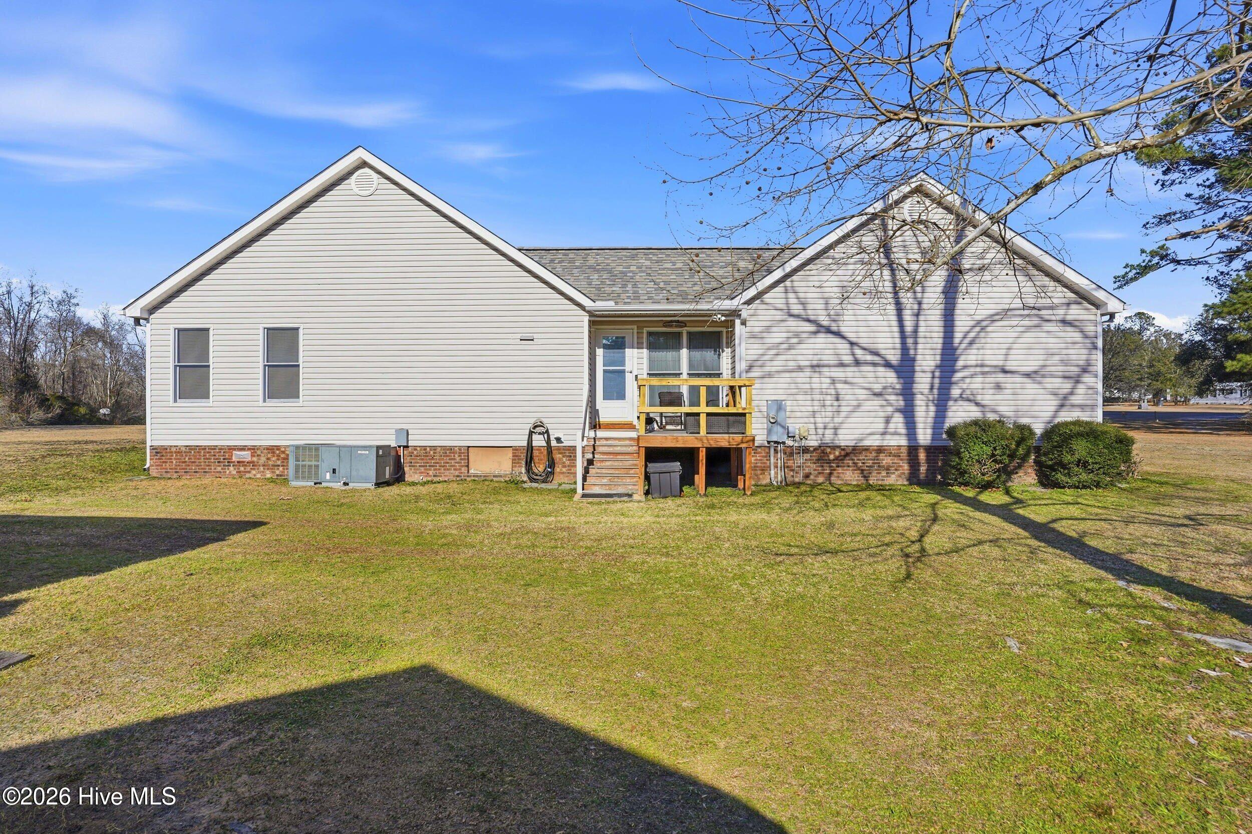 100551882 | Photo 40