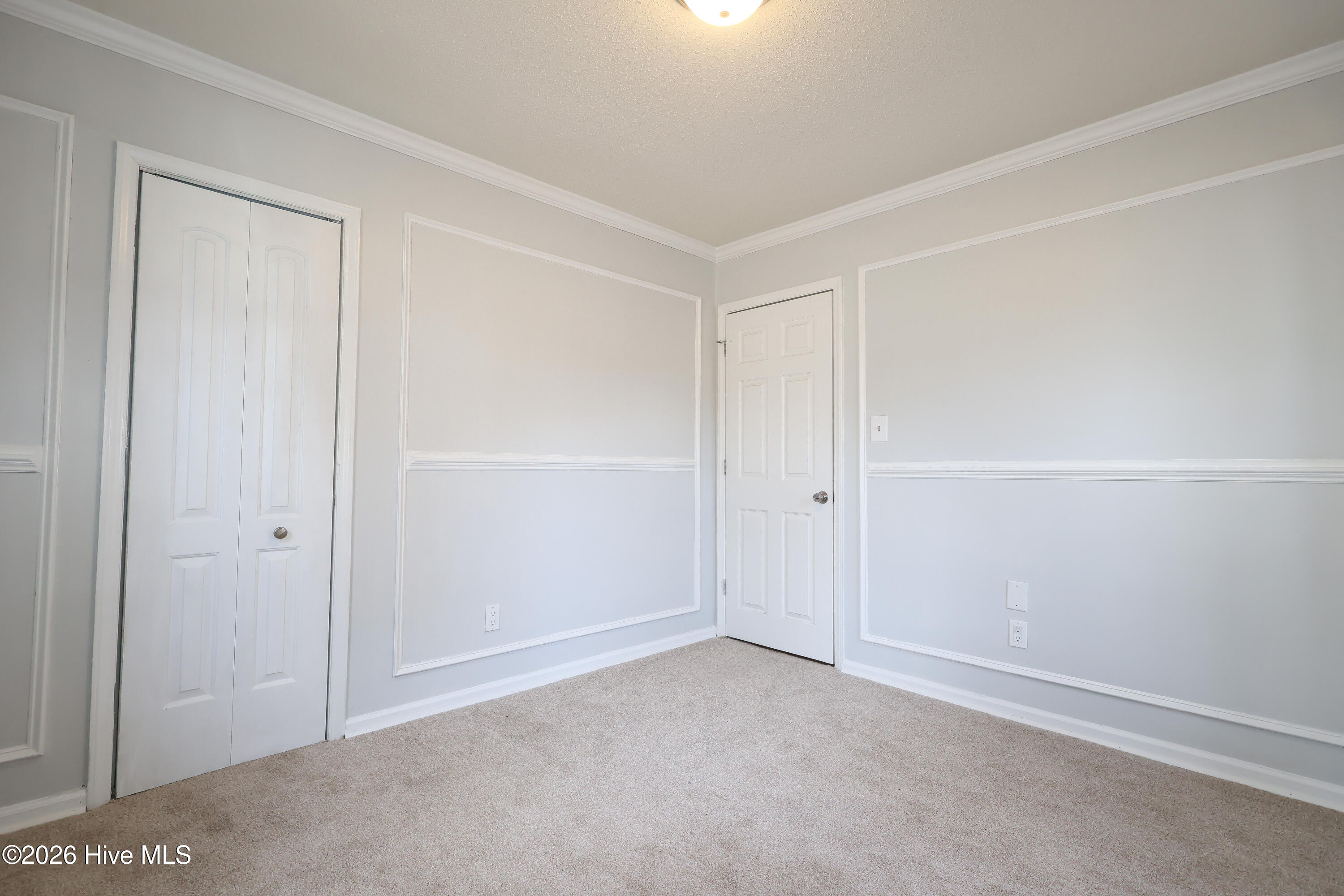 100550161 | Photo 15