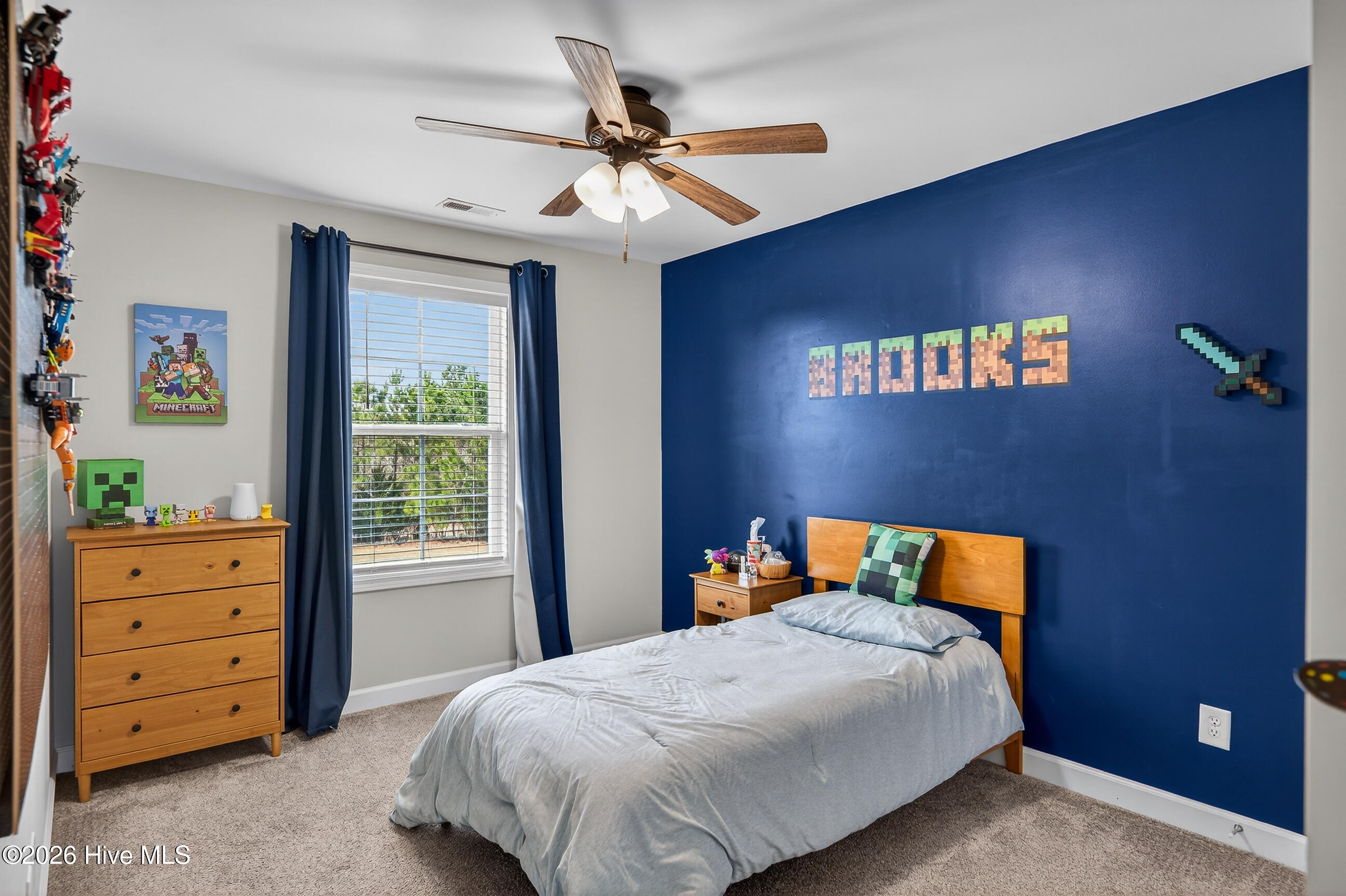 100561356 | Photo 36