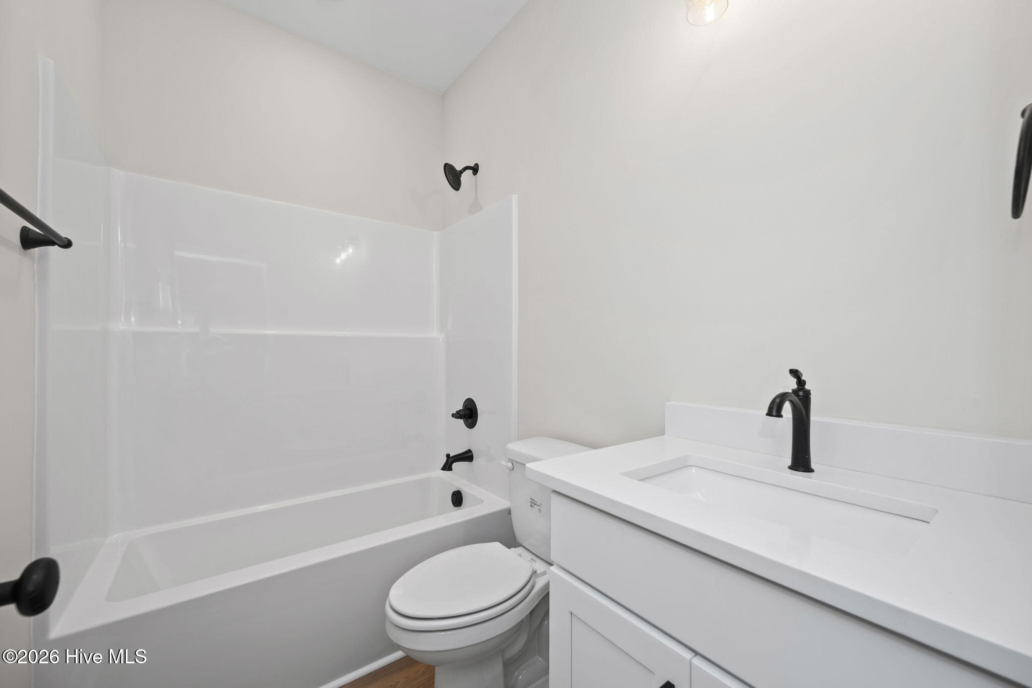 100516022 | Photo 33