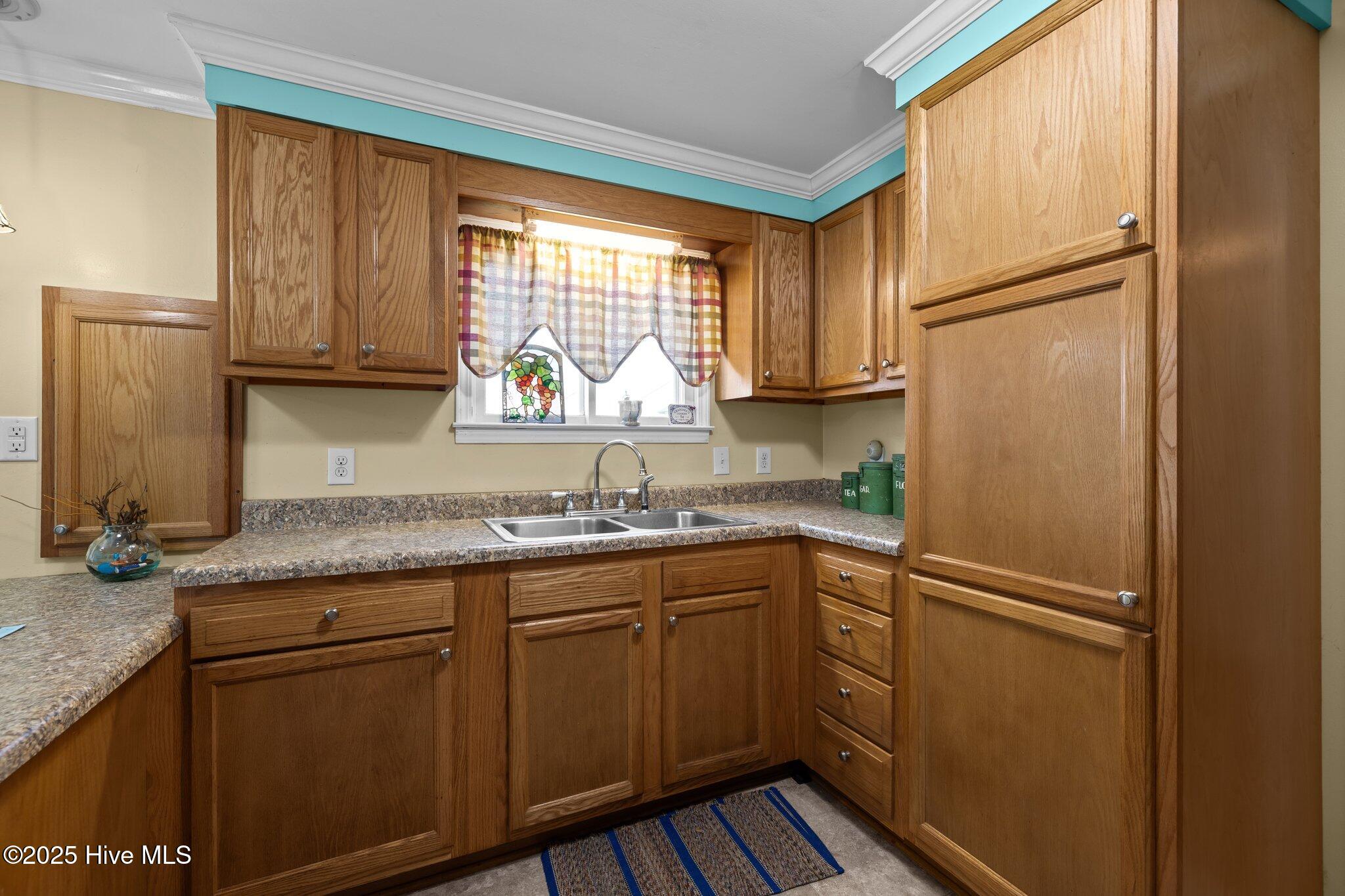 139 Diamond City Drive, Harkers Island, NC, 28531
