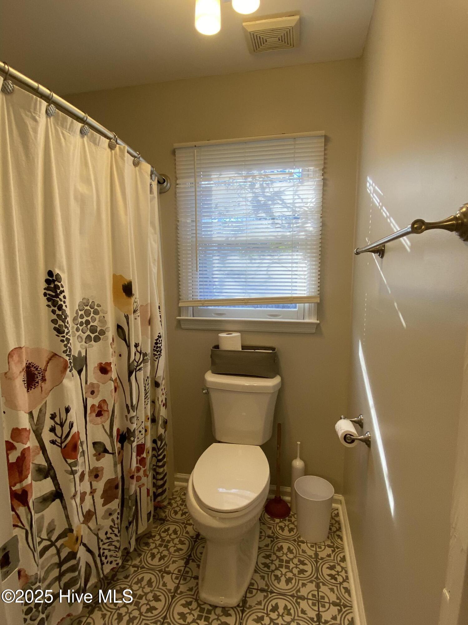 100545047 | Photo 14