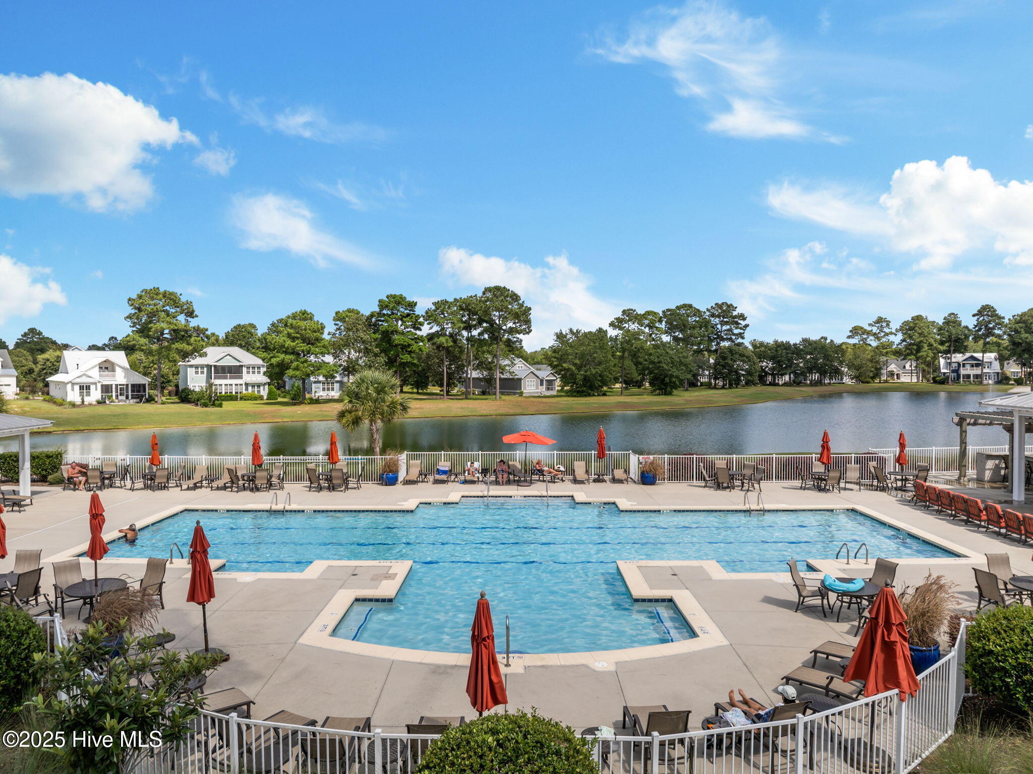 100526969 | Photo 65