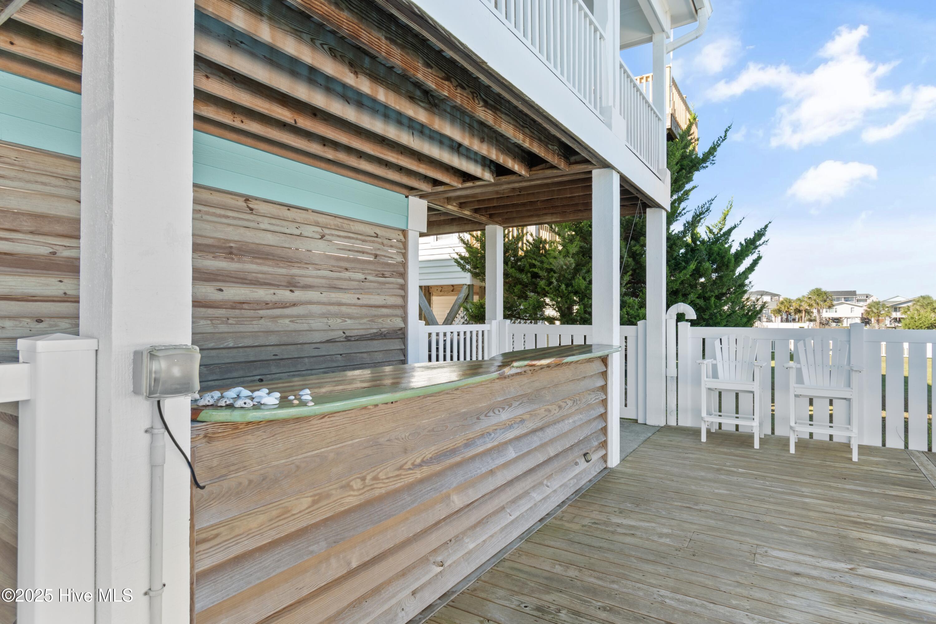 100536498 | Photo 12