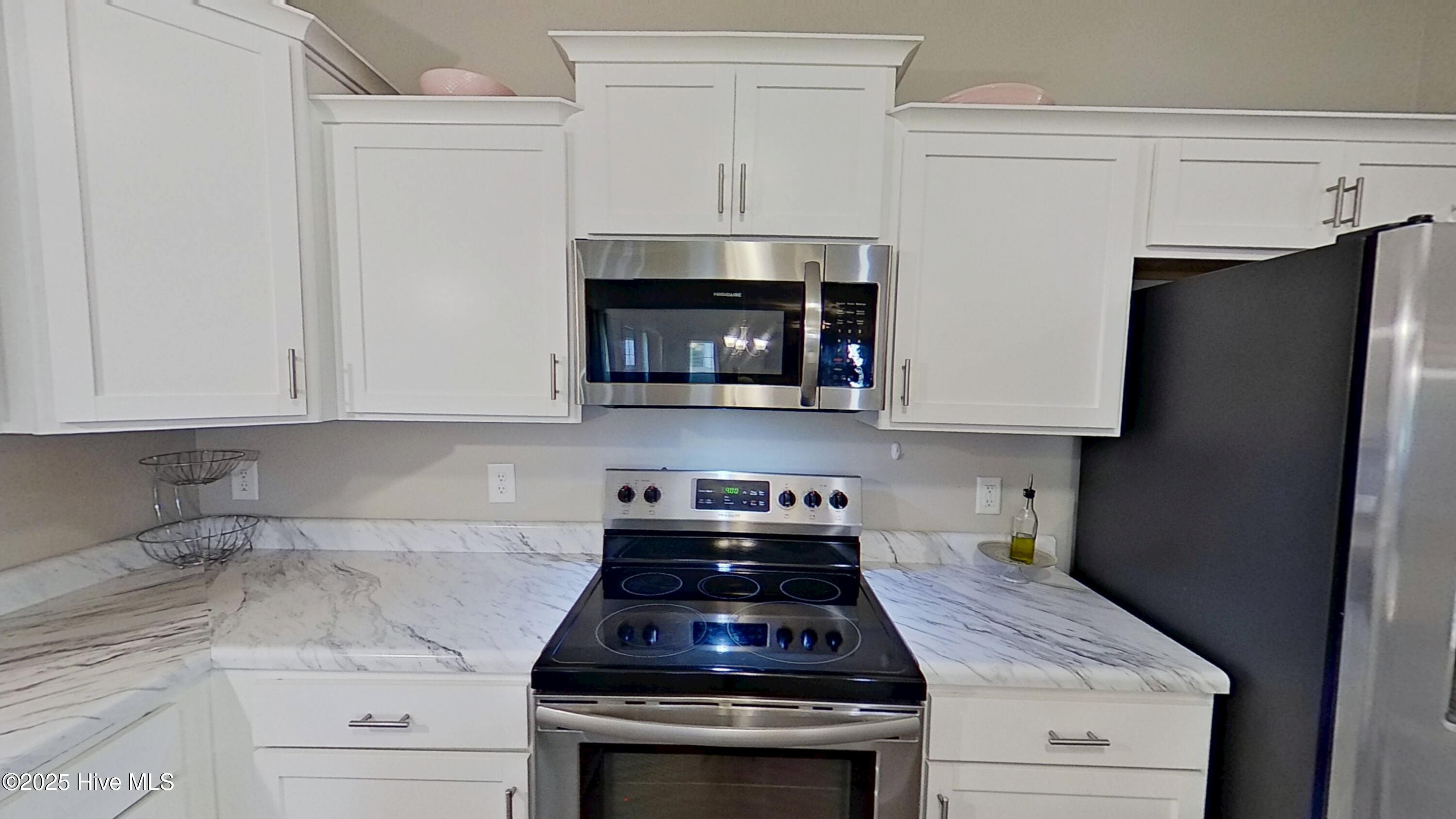 100537612 | Photo 14