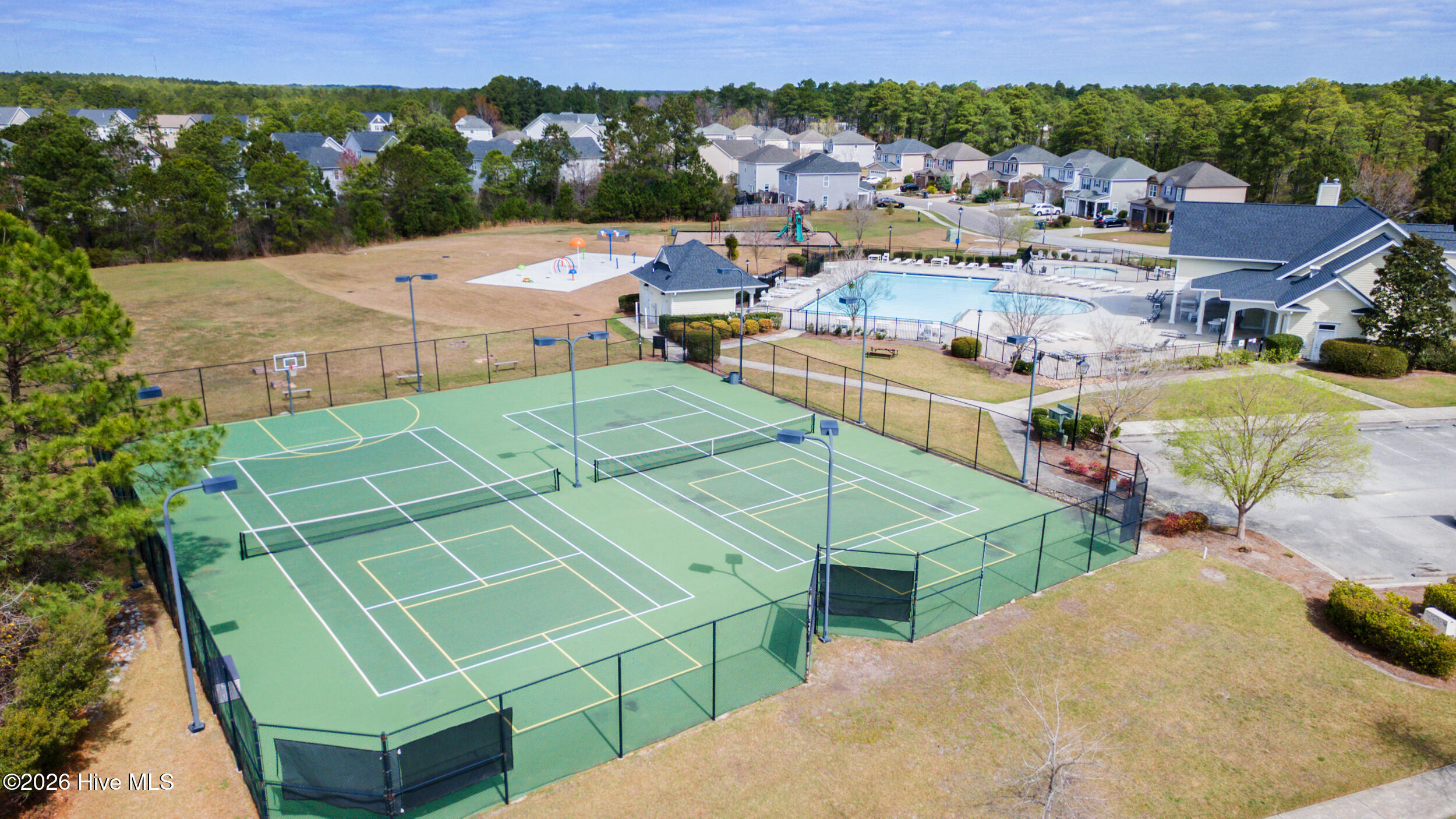 100561359 | Photo 55