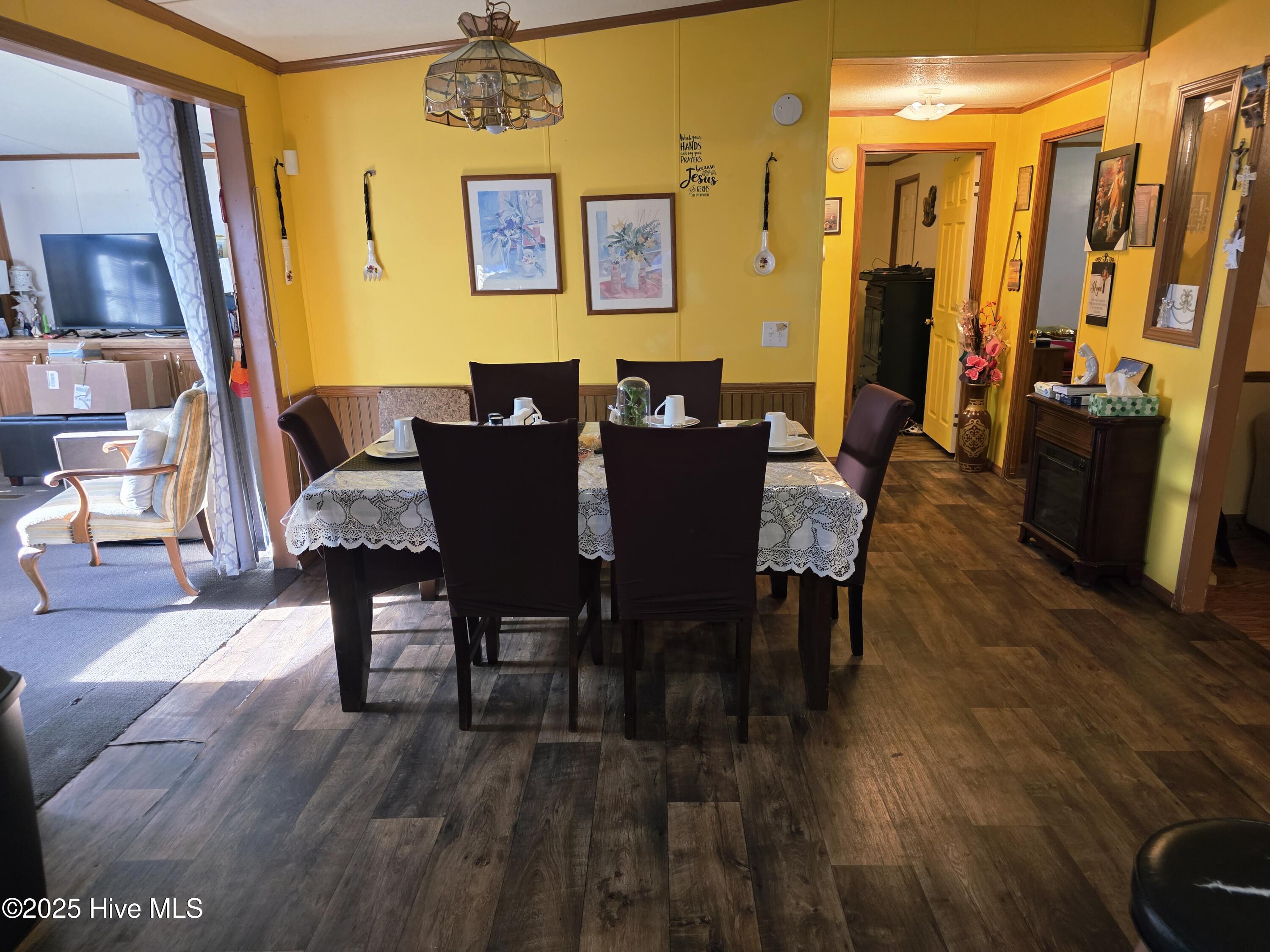 100542988 | Photo 13