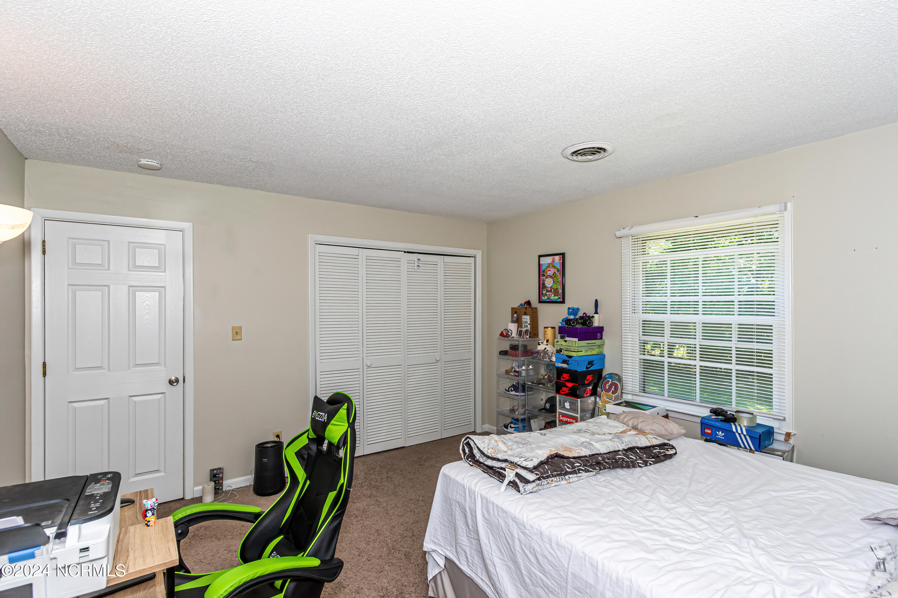 100448019 | Photo 31