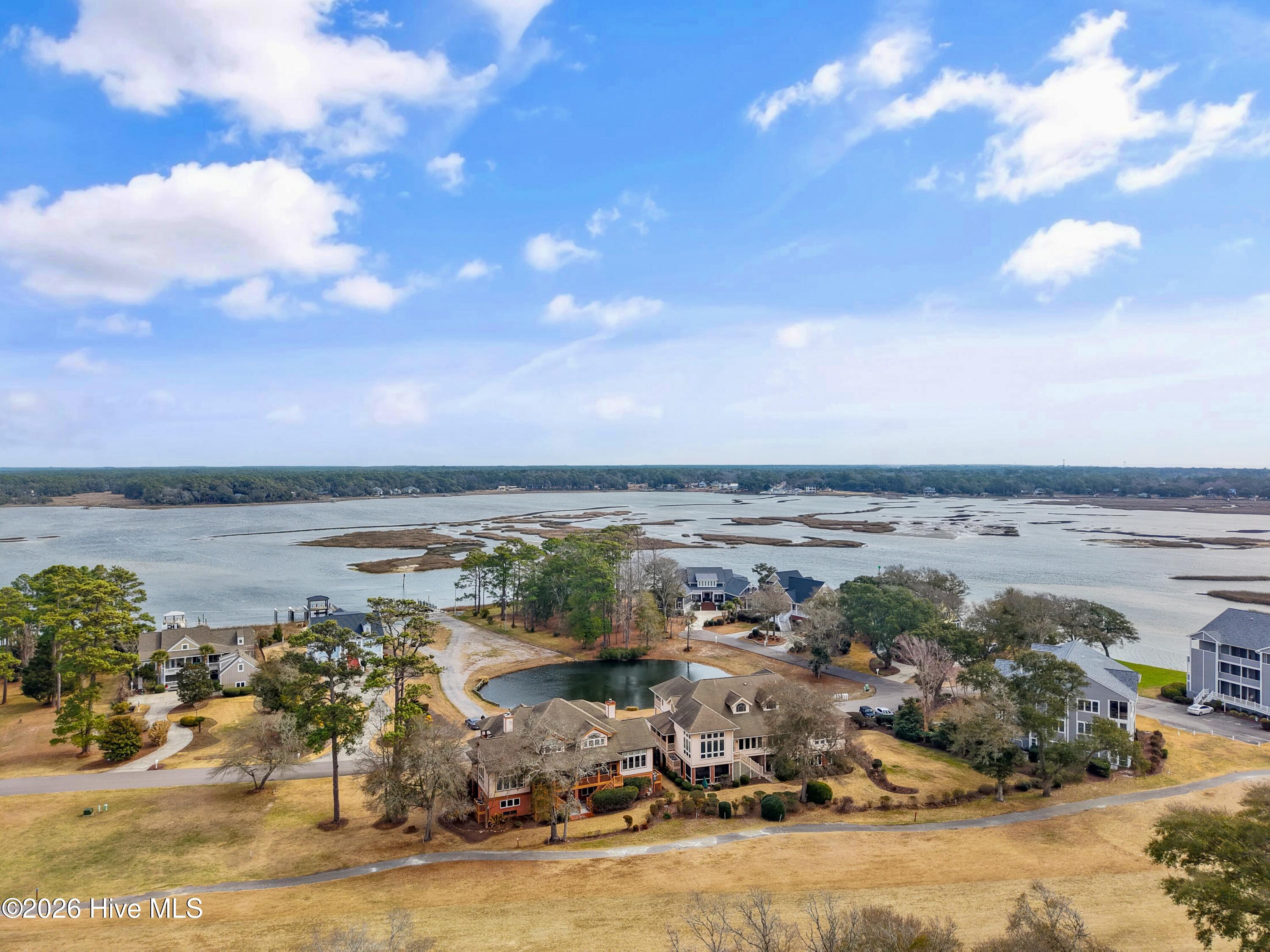 100557427 | Photo 77