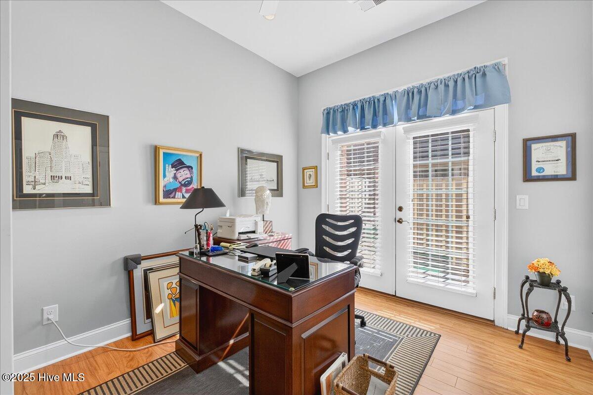 100540380 | Photo 41