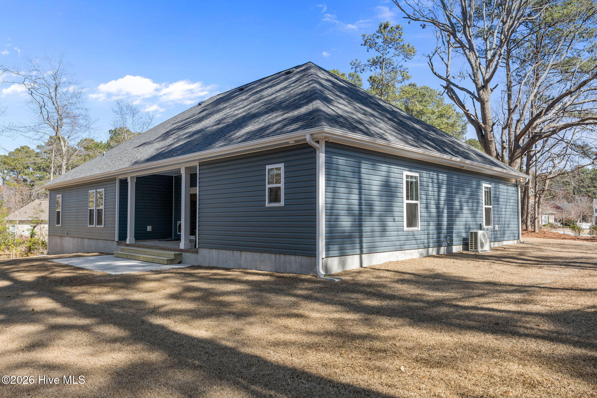 100569181 | Photo 36