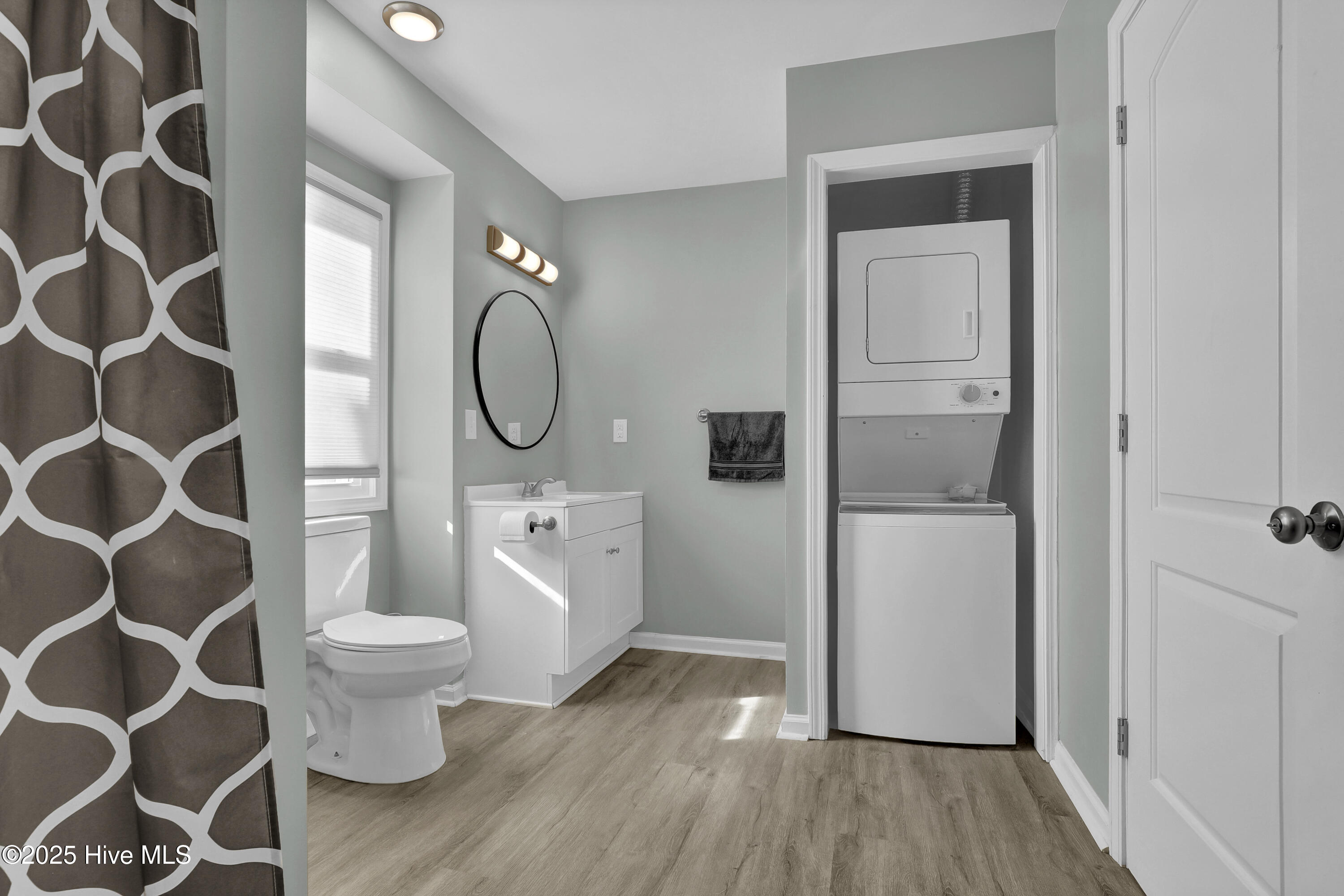 100543531 | Photo 28