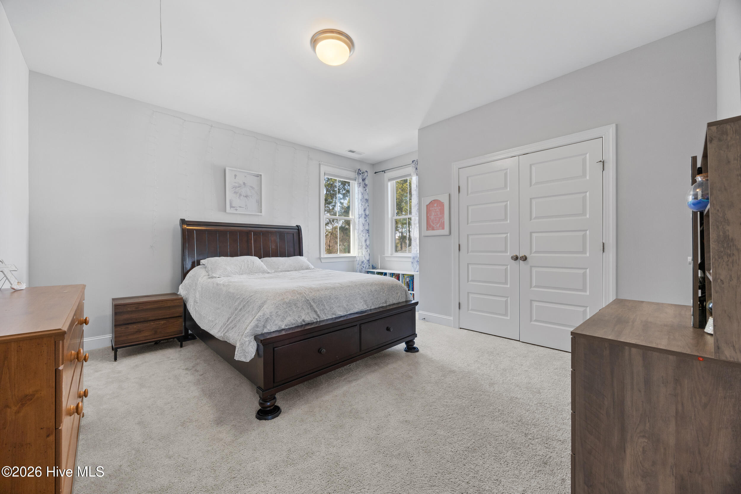 100554095 | Photo 30