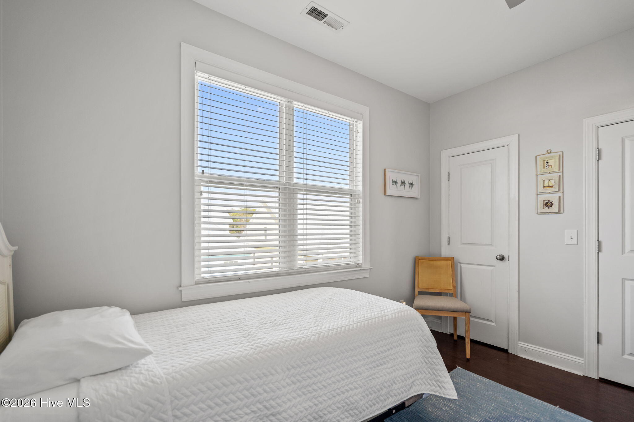 100560488 | Photo 30