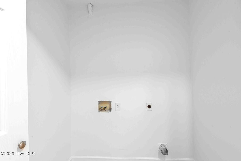 100557363 | Photo 15