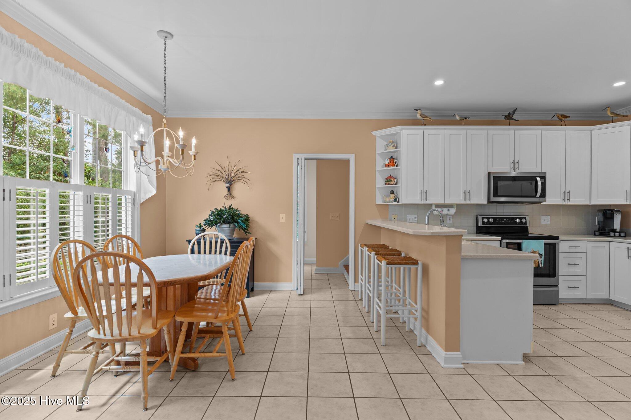 100521763 | Photo 14