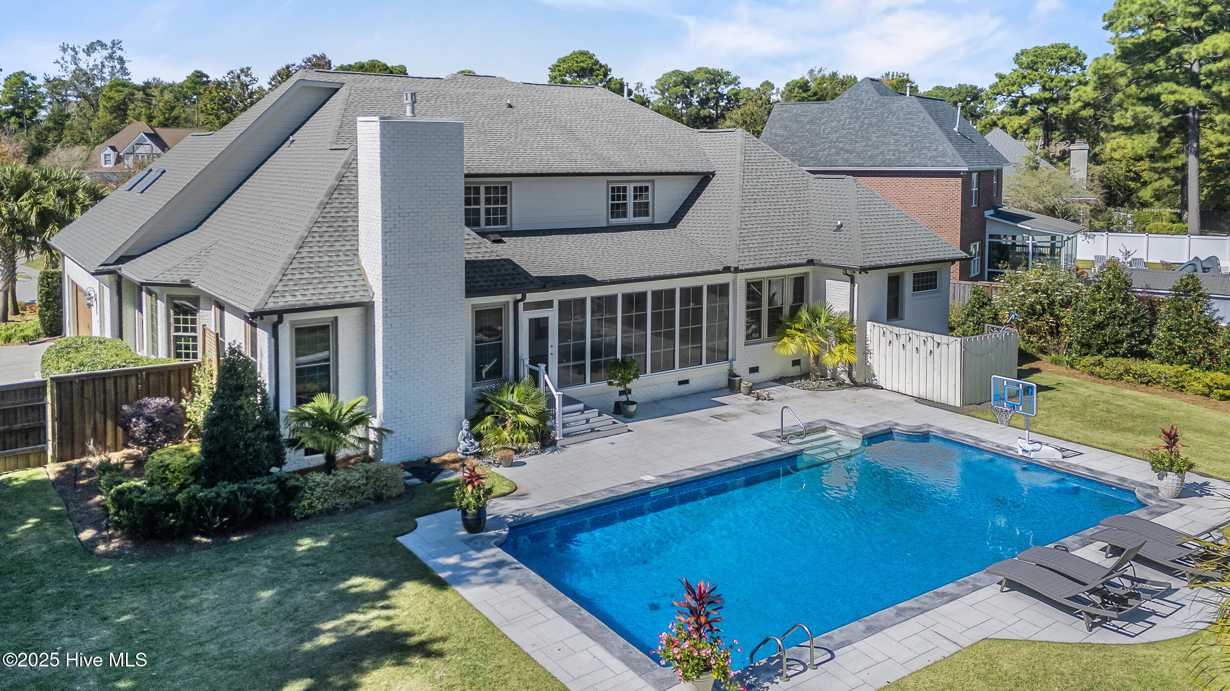 100538758 | Photo 48