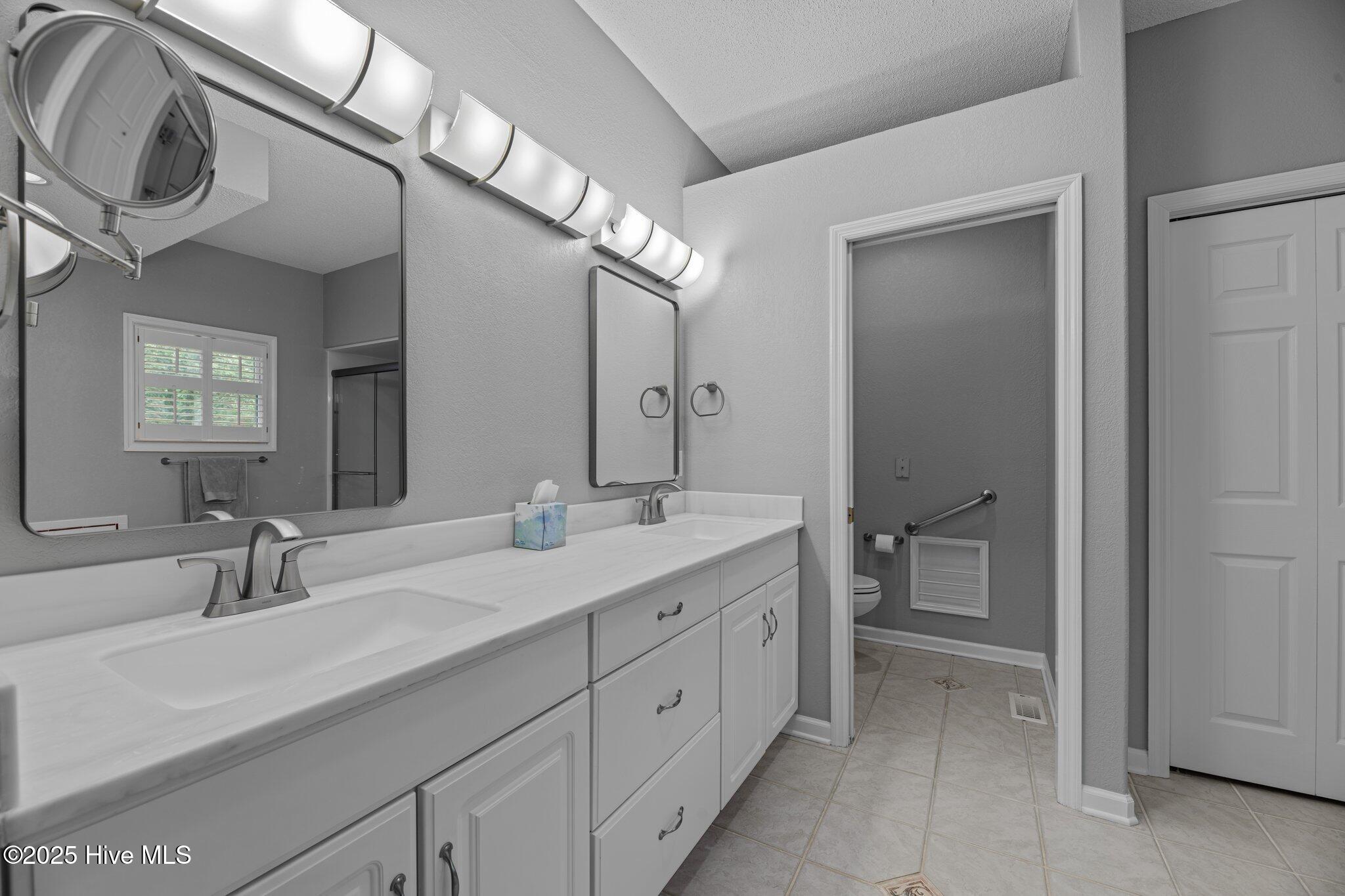 220 Shoreline Drive, New Bern, NC, 28562