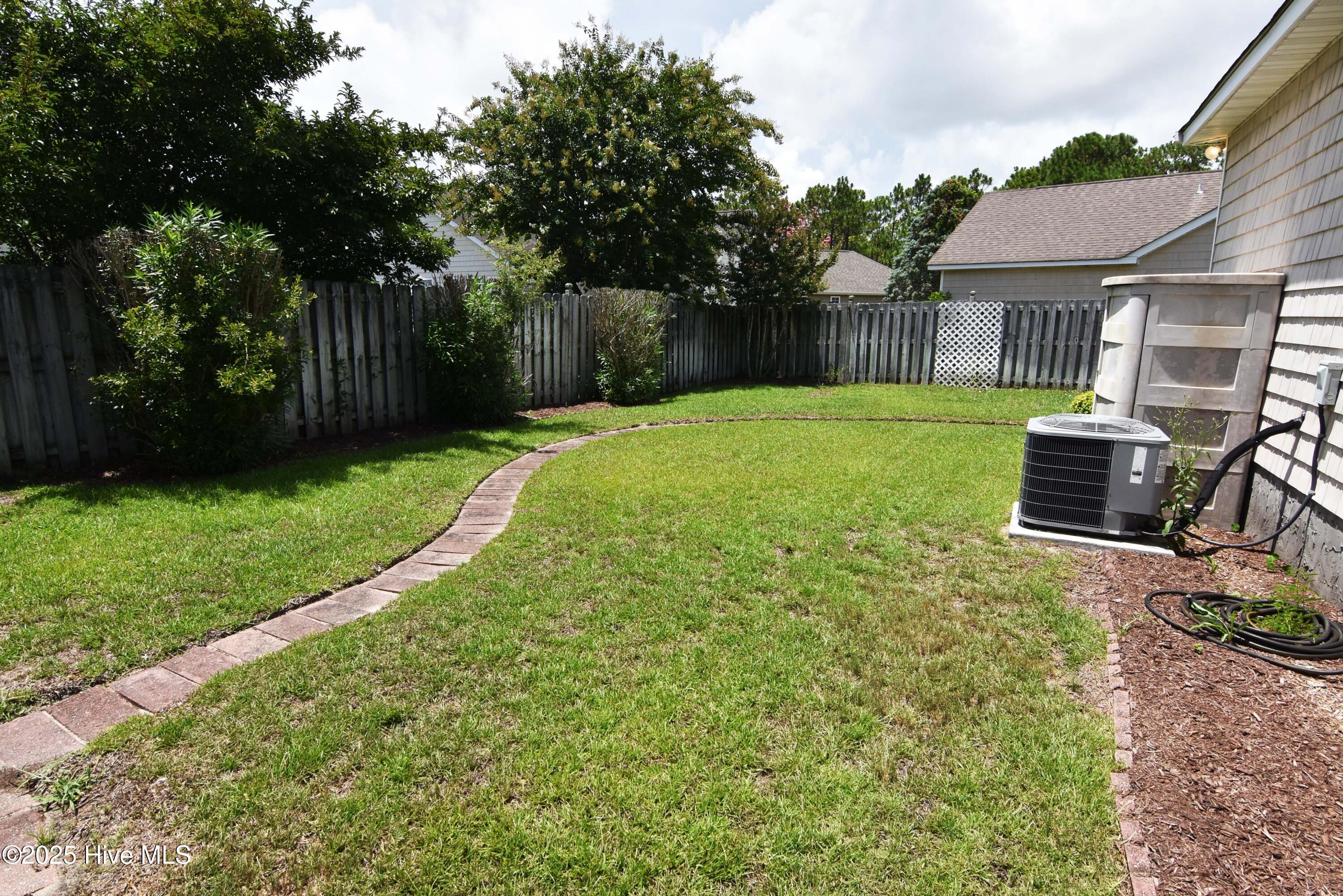 100521644 | Photo 18