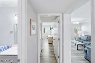 100525169 | Photo 18