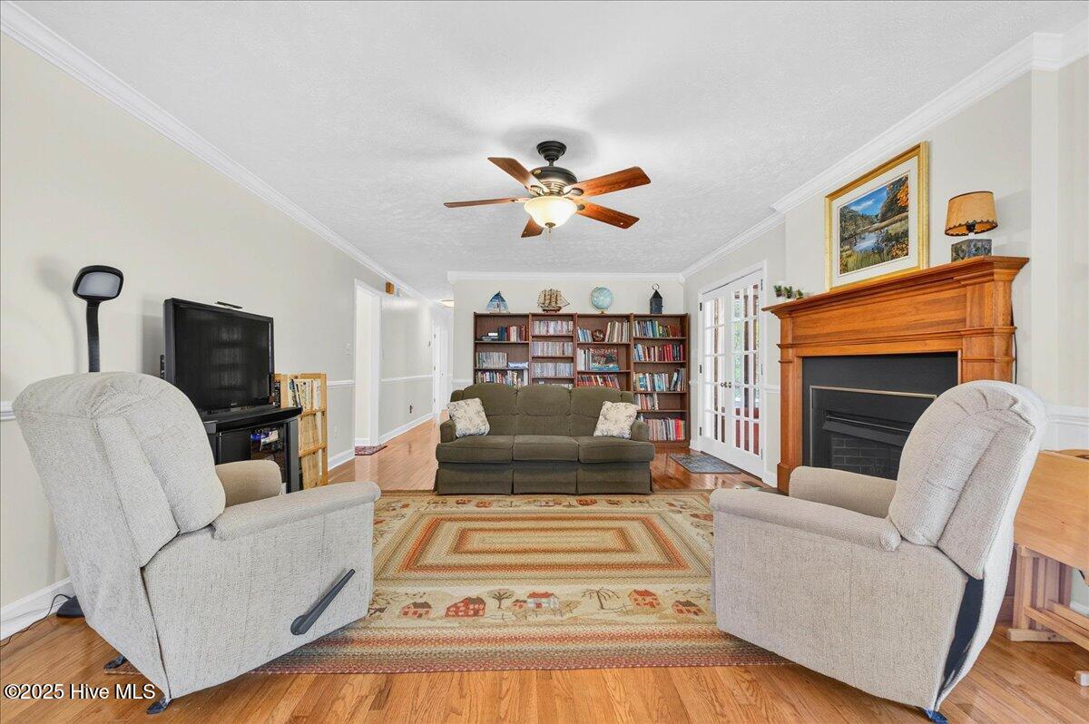 100533045 | Photo 30