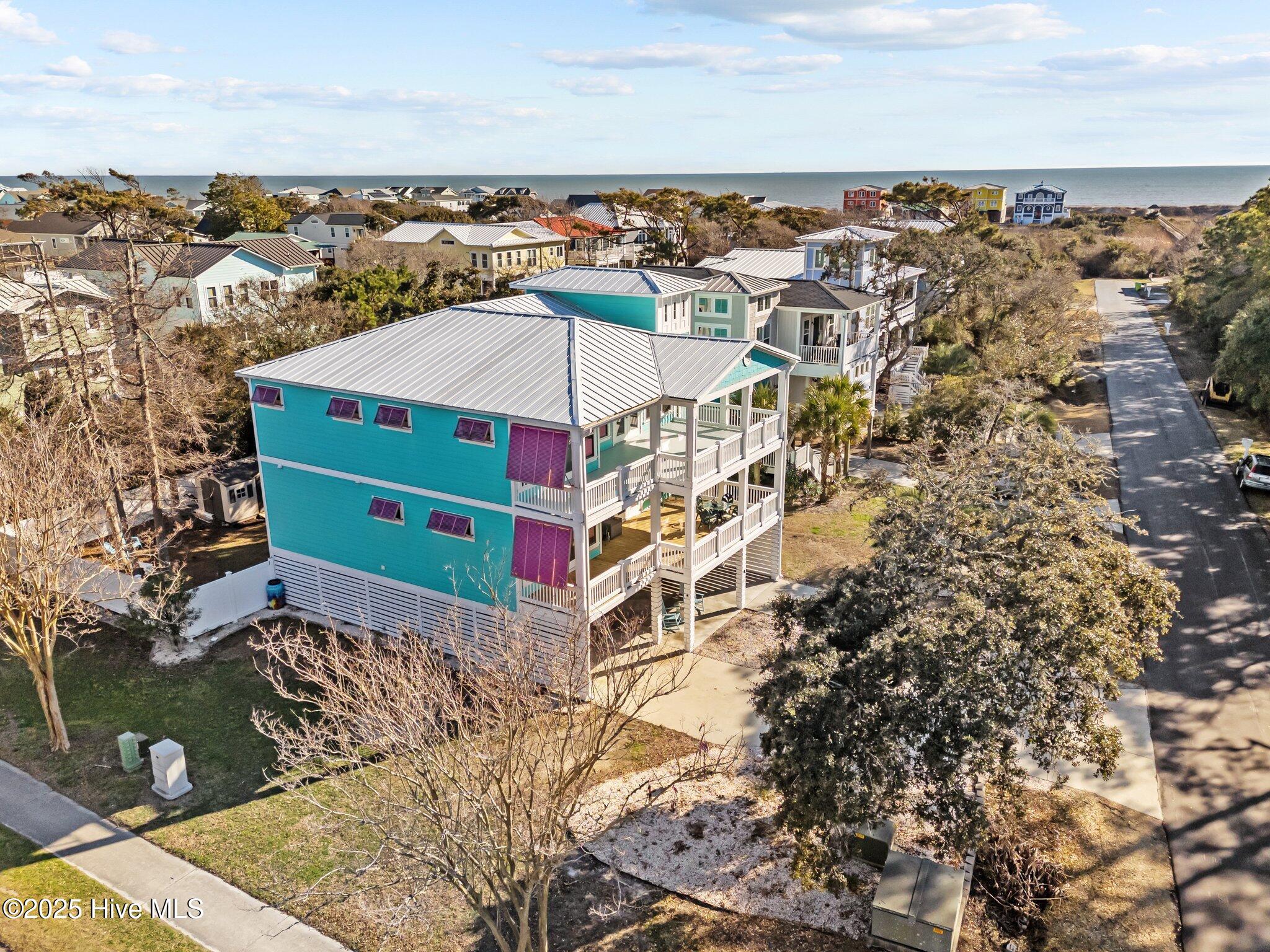 100516737 | Photo 86