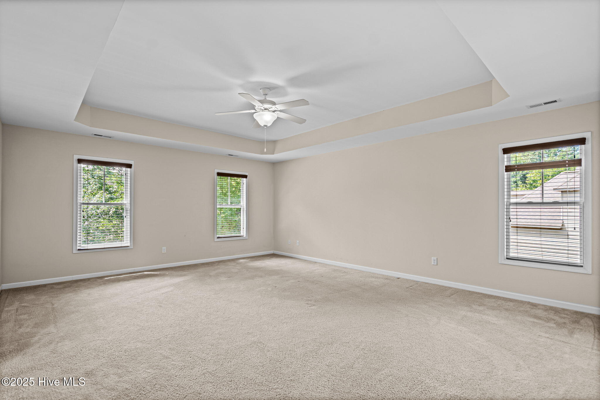 100522493 | Photo 19