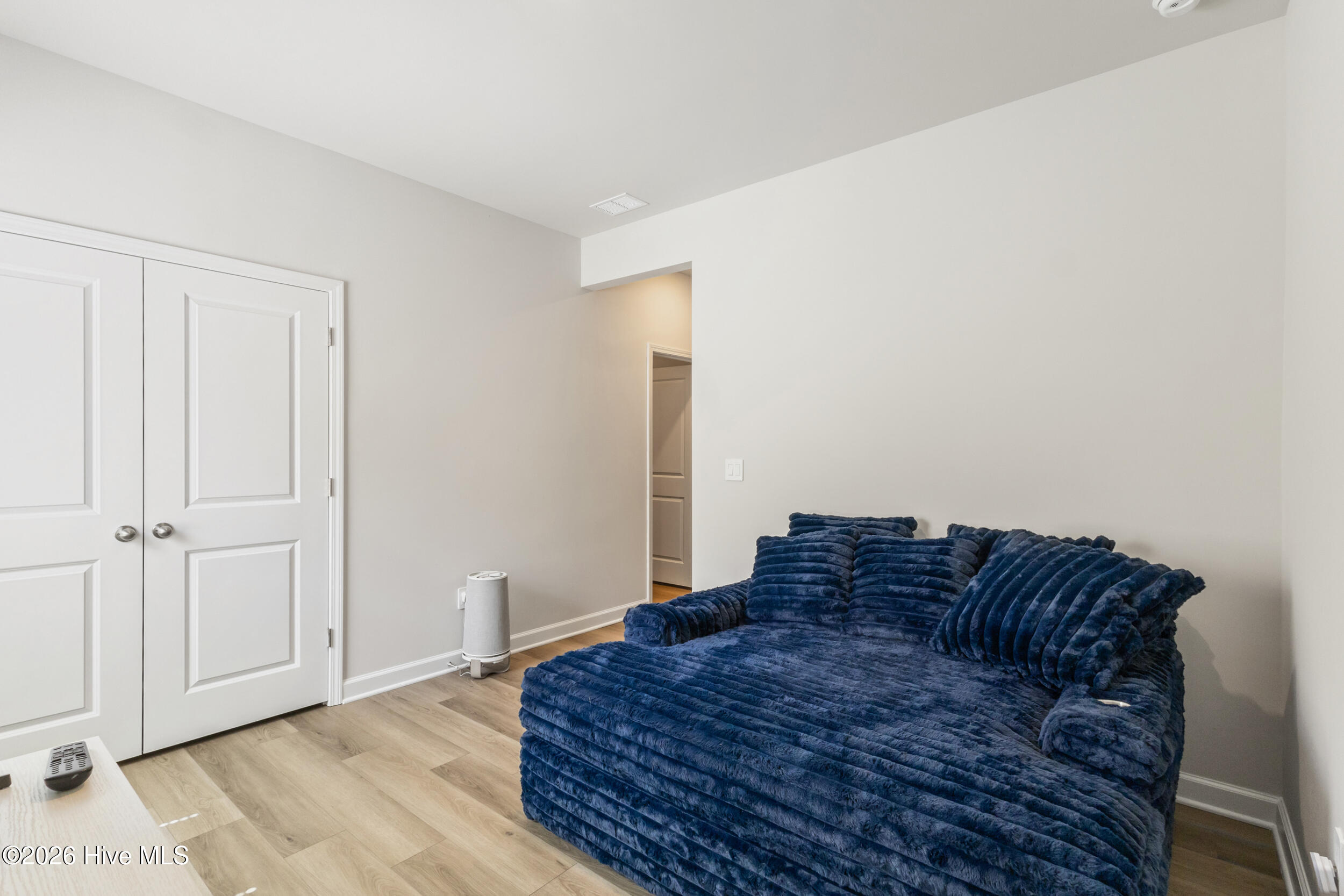 100568412 | Photo 33