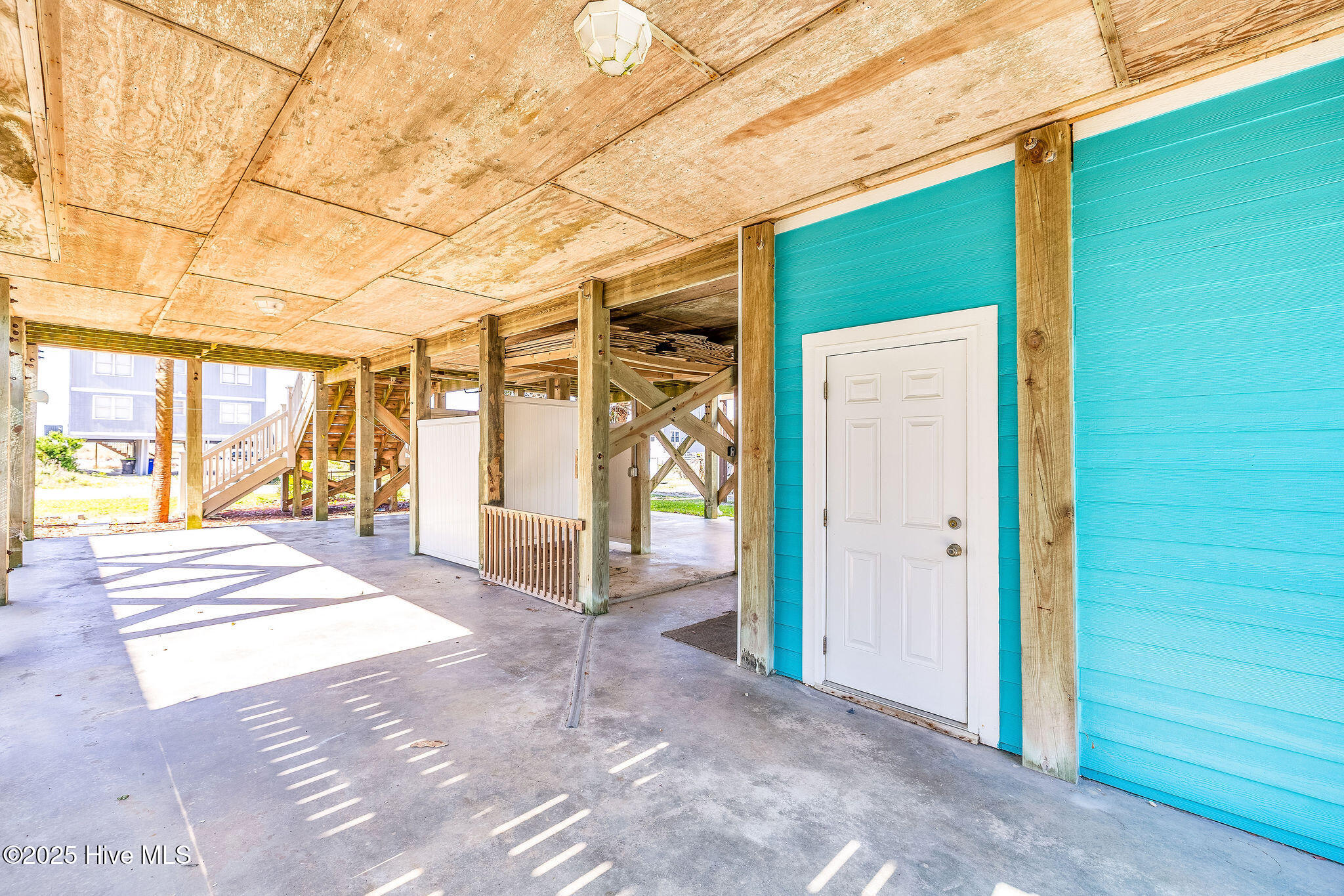 100509917 | Photo 60