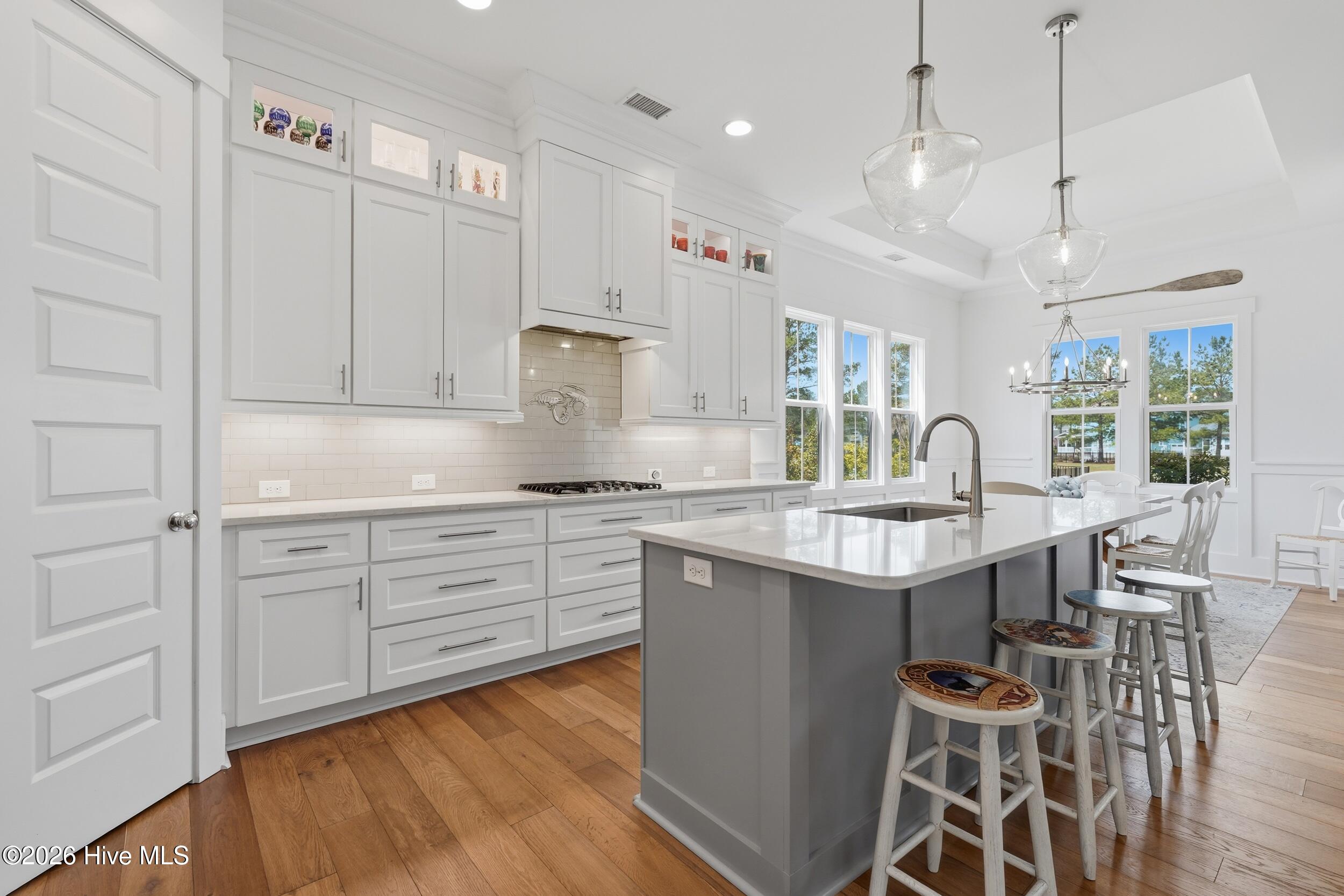 100563980 | Photo 17