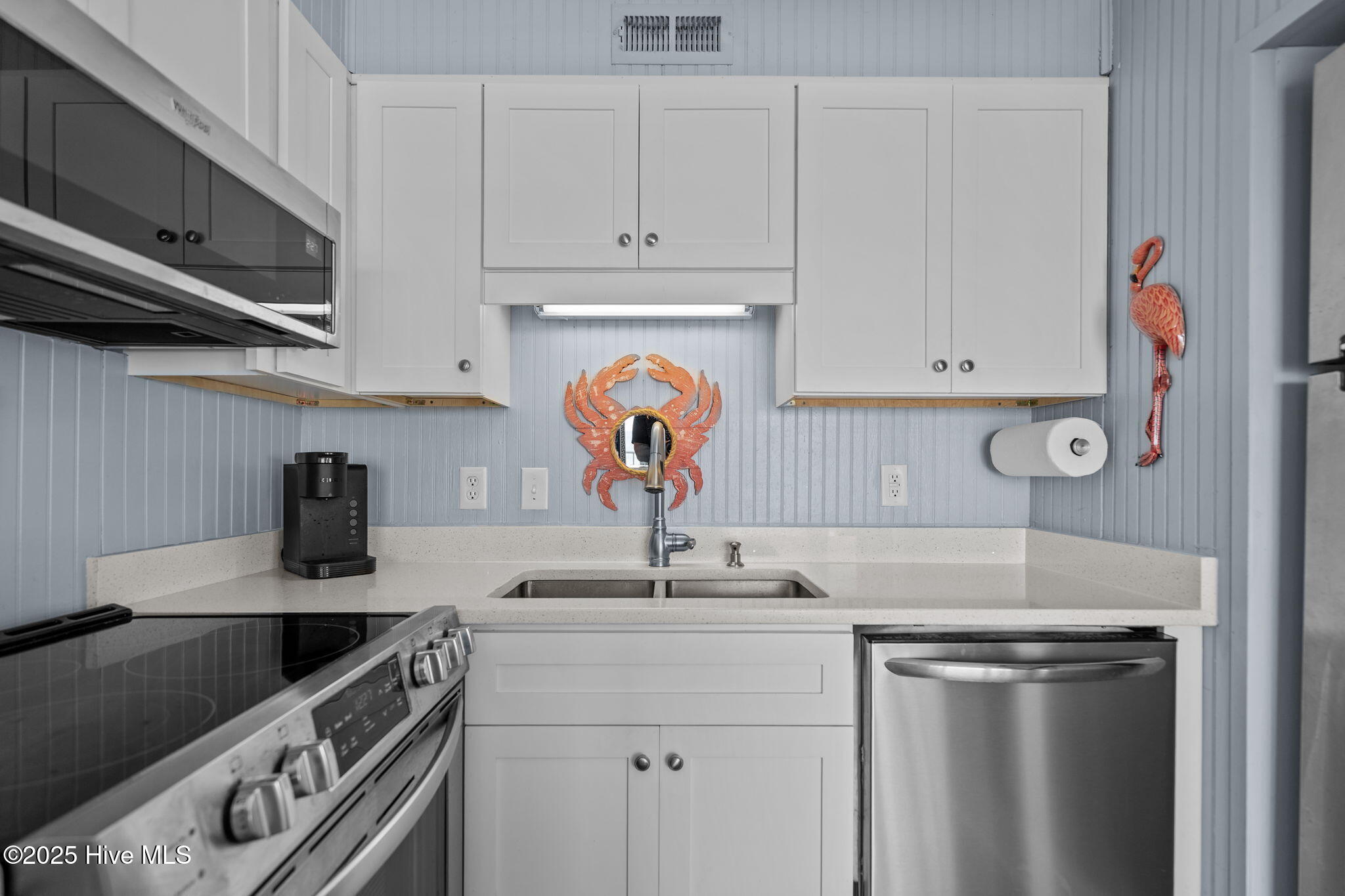 100535263 | Photo 12