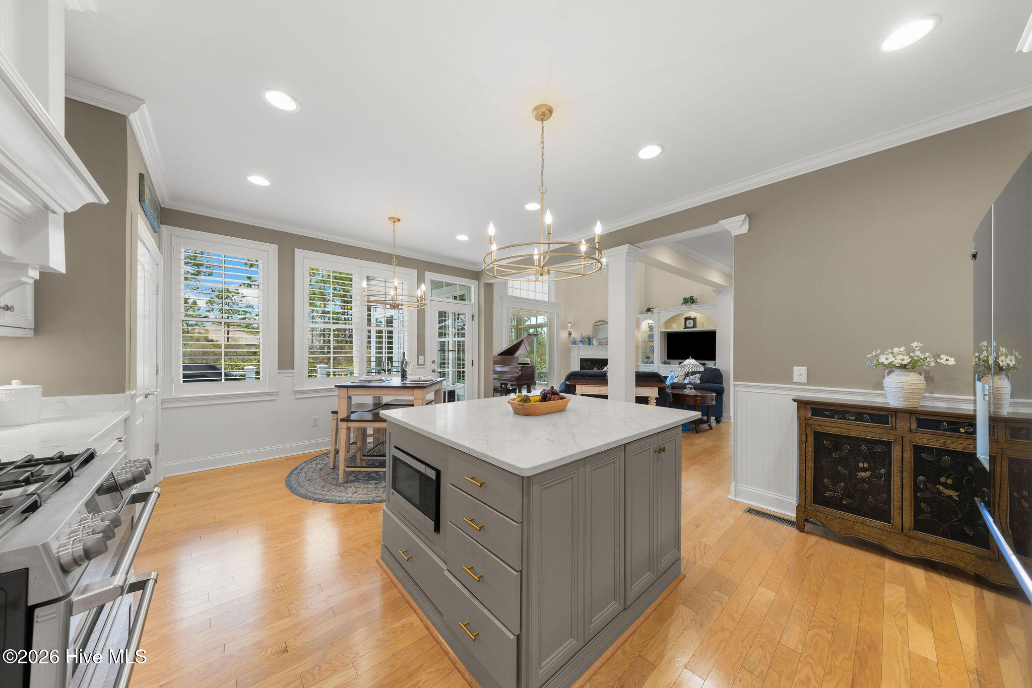 100556154 | Photo 19