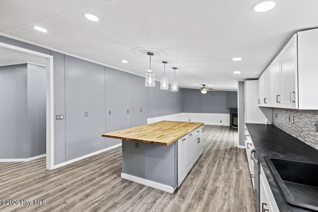 100555089 | Photo 23