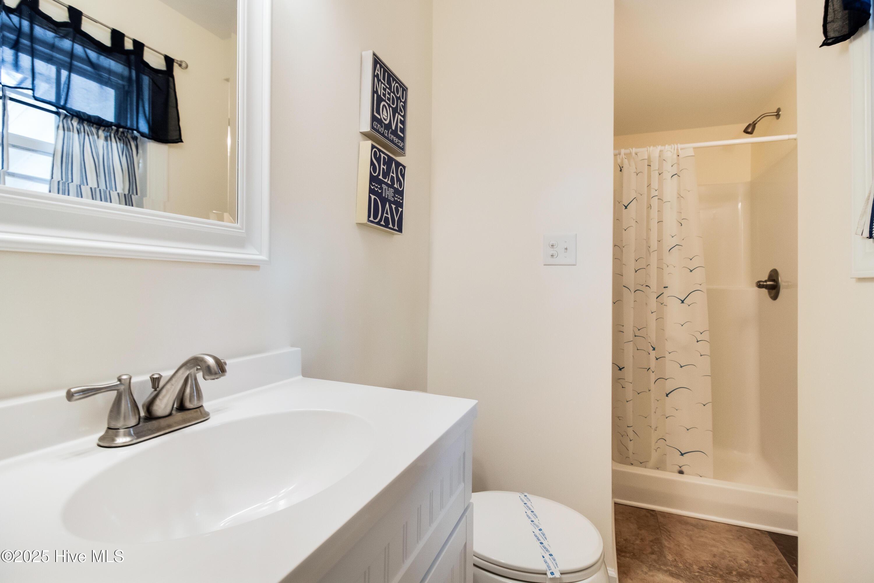 100550587 | Photo 21