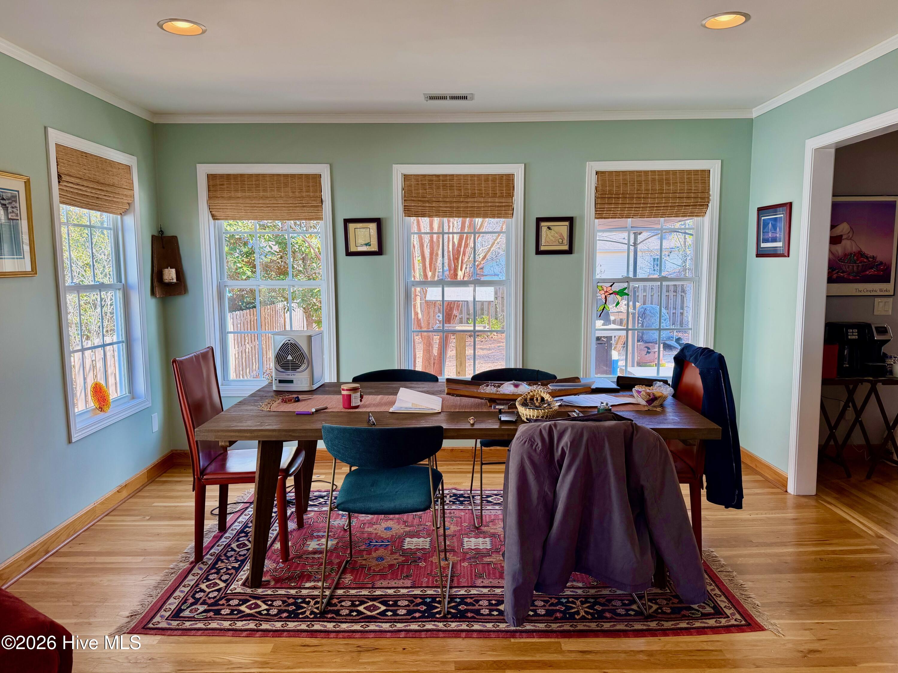 100553297 | Photo 21