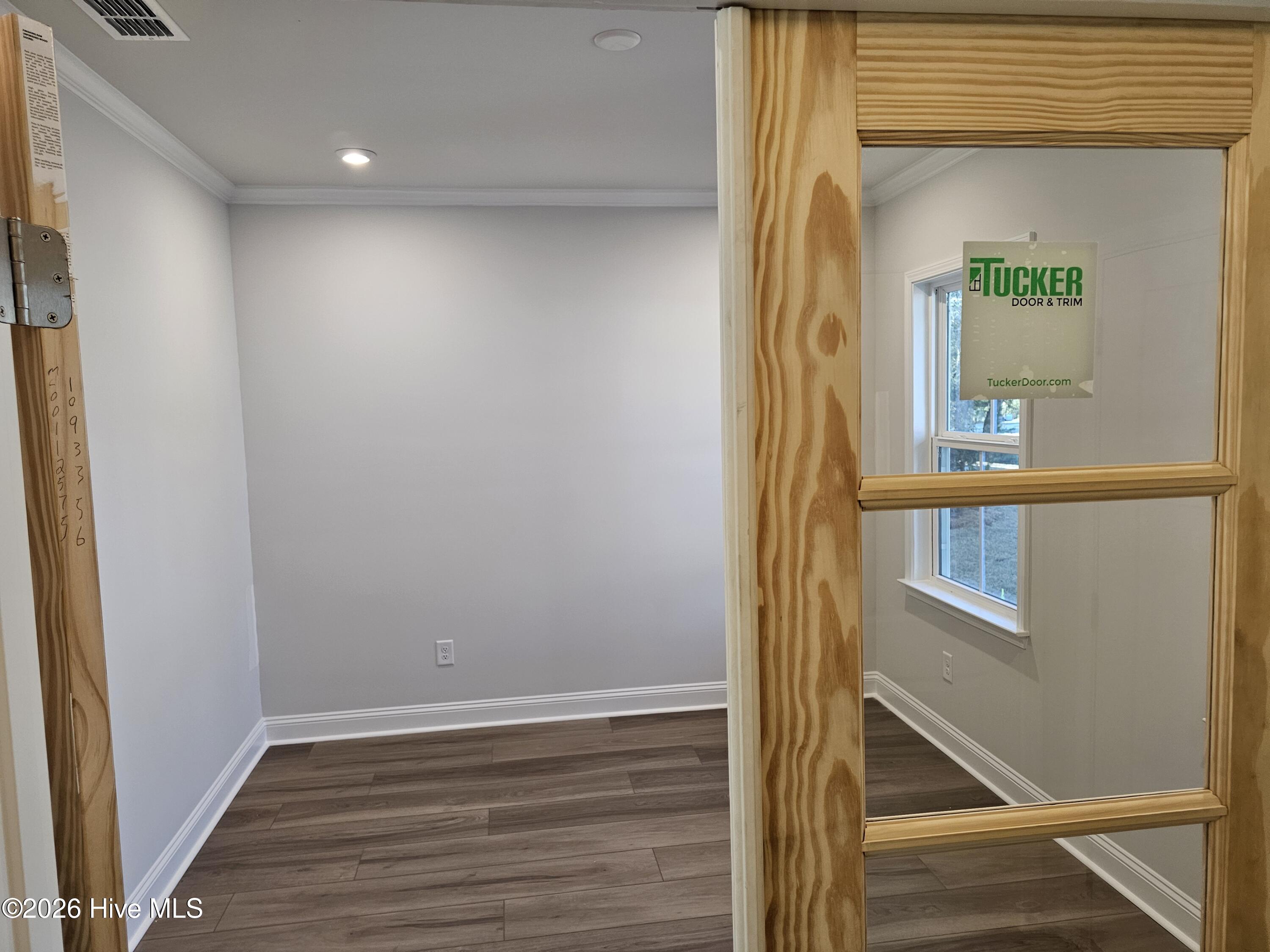 100540603 | Photo 15