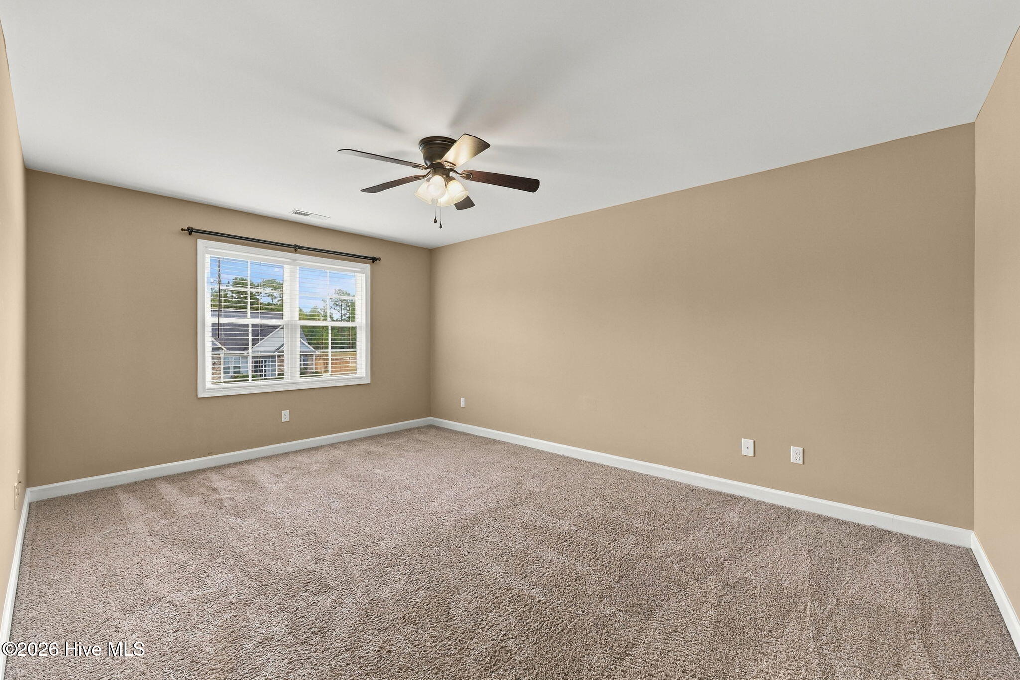 402 Kinroff Drive,Hubert