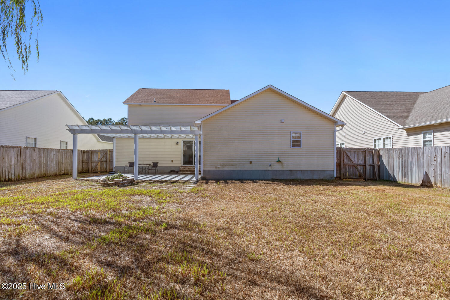 100536928 | Photo 36