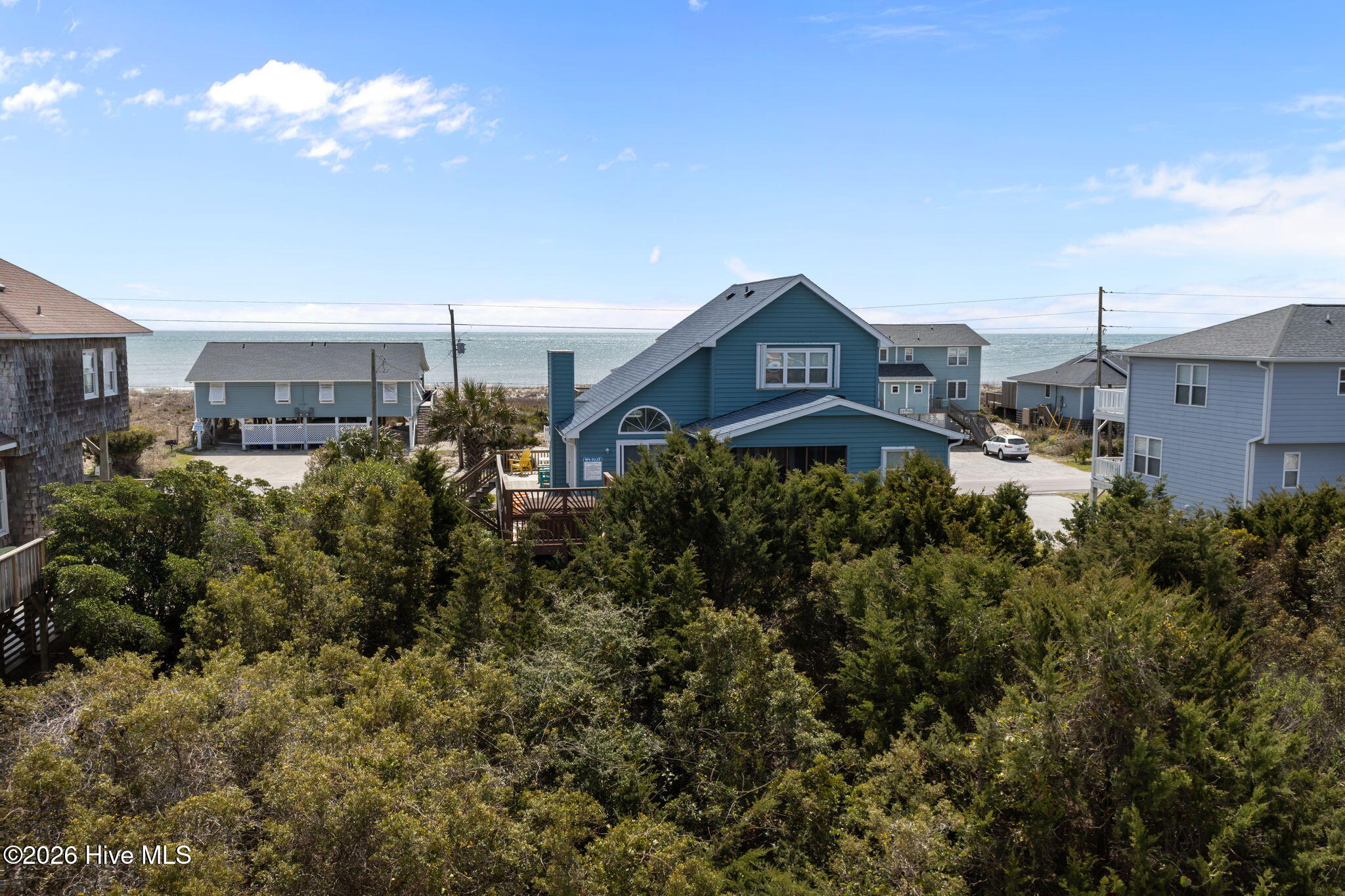 100563180 | Photo 15