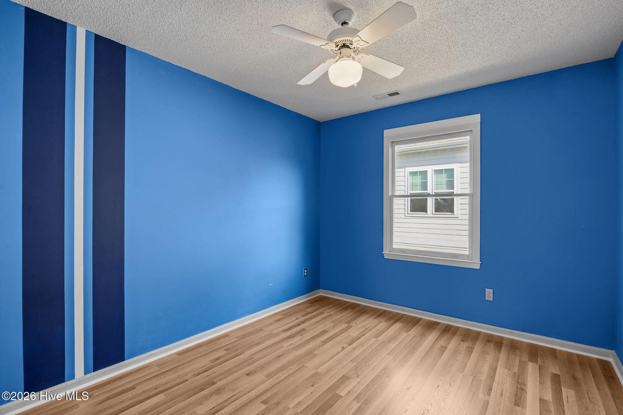 100558254 | Photo 19