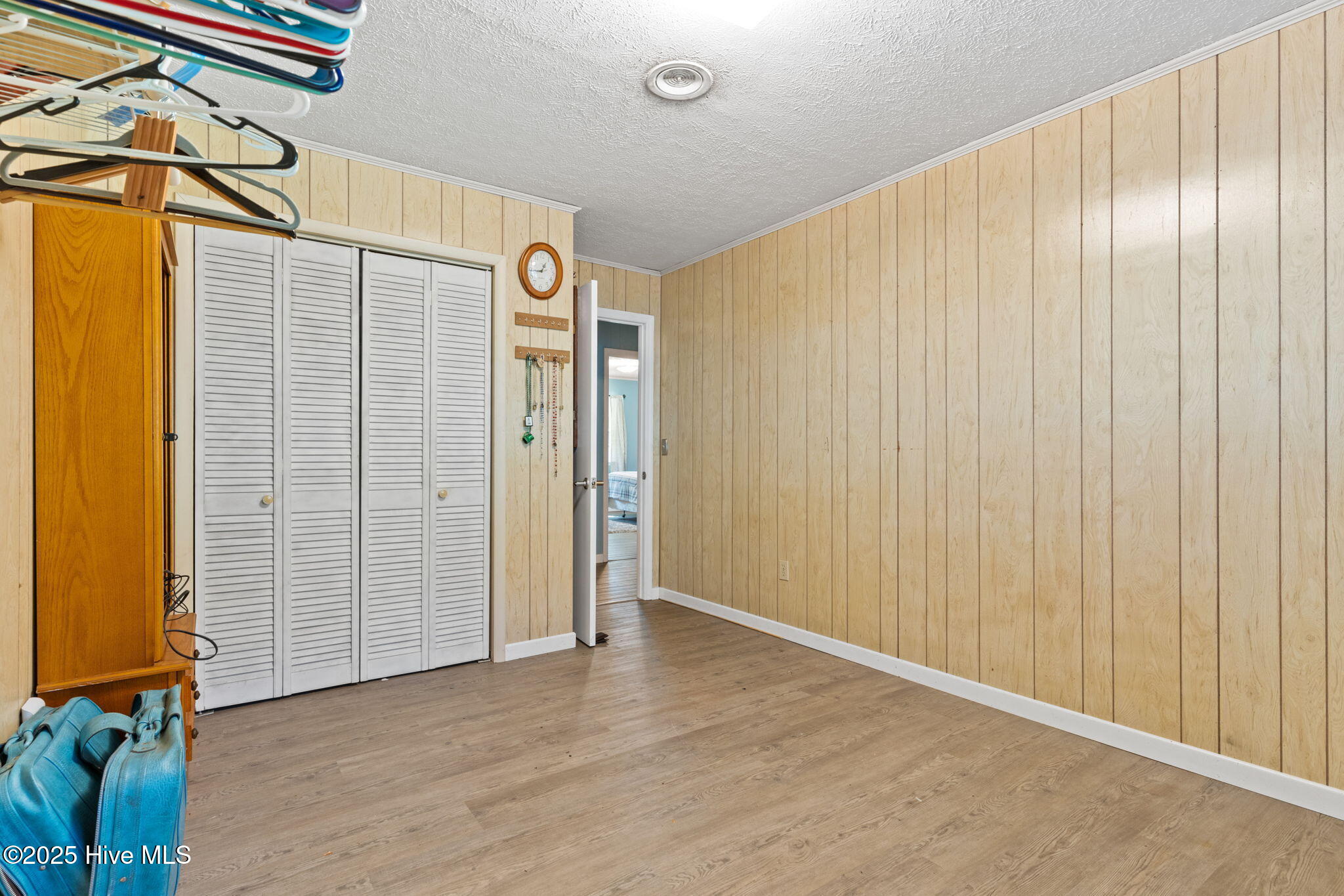 100537275 | Photo 18